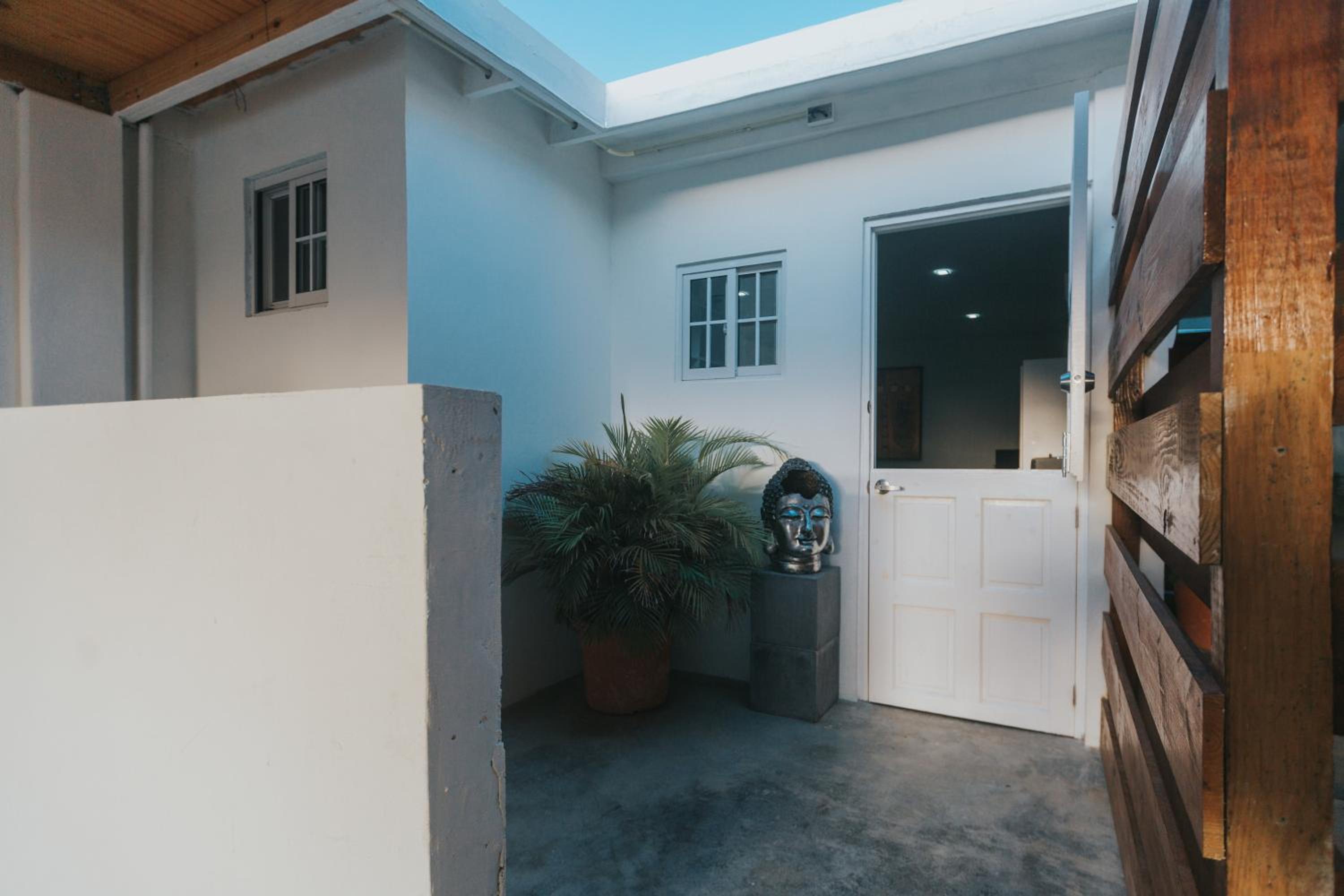 Buddha Studios Aruba