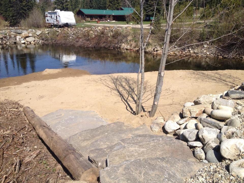 Summit River Lodge & Campsites view 5