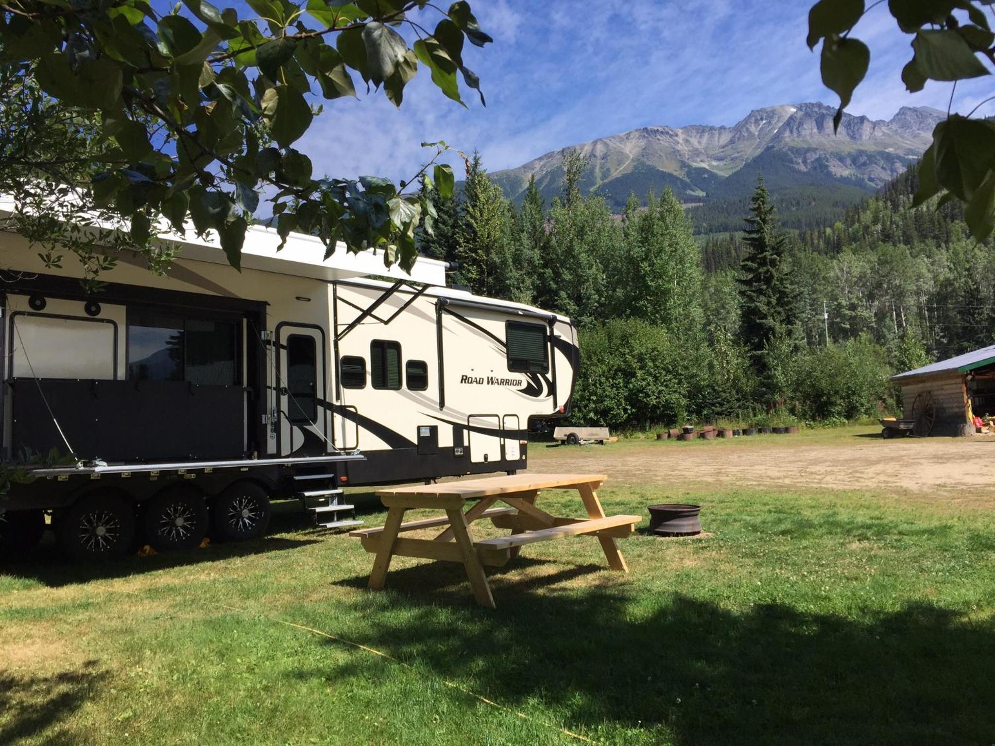 Summit River Lodge & Campsites view 4