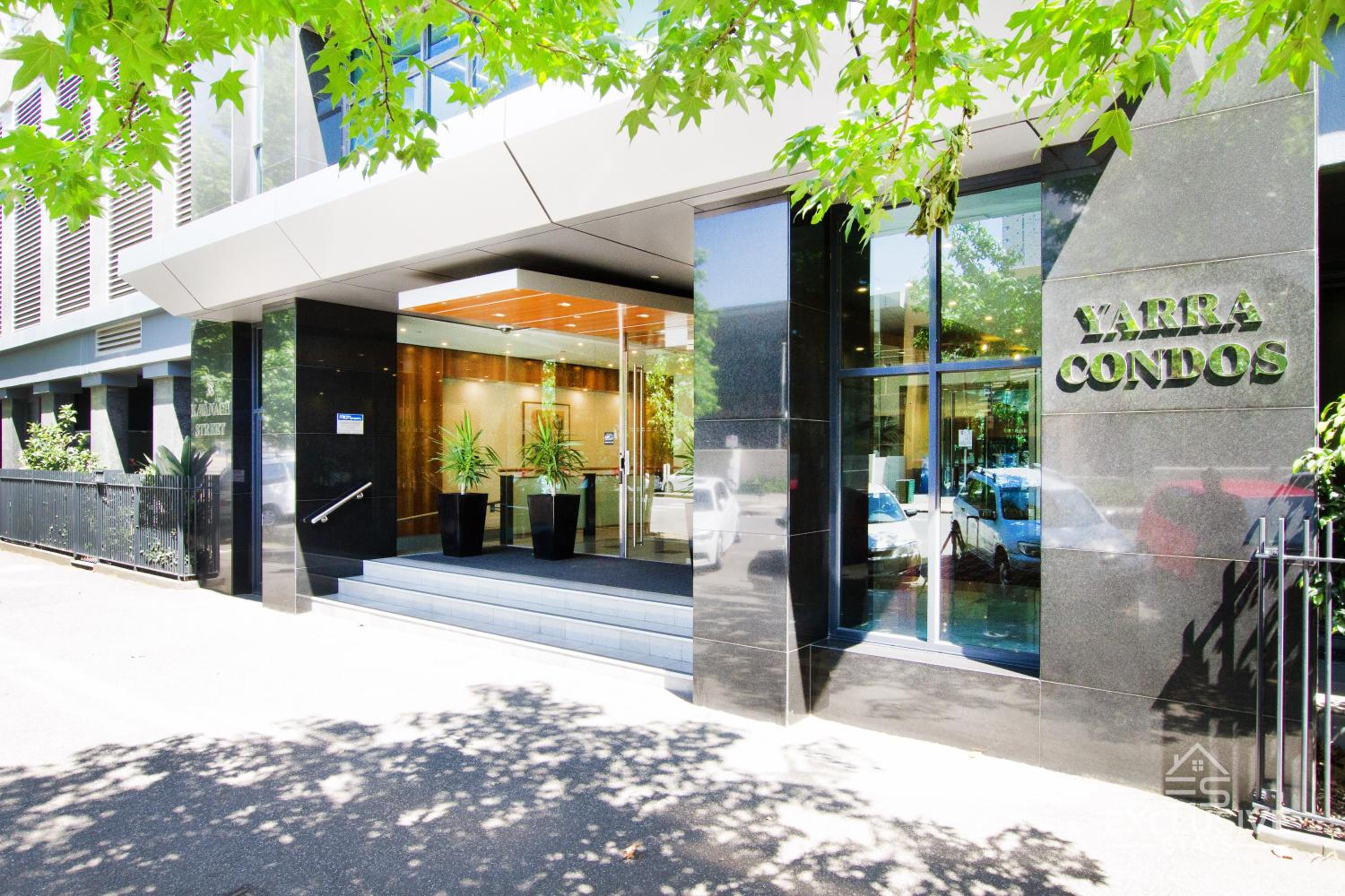 Exclusive Stays - Yarra Condos view 4