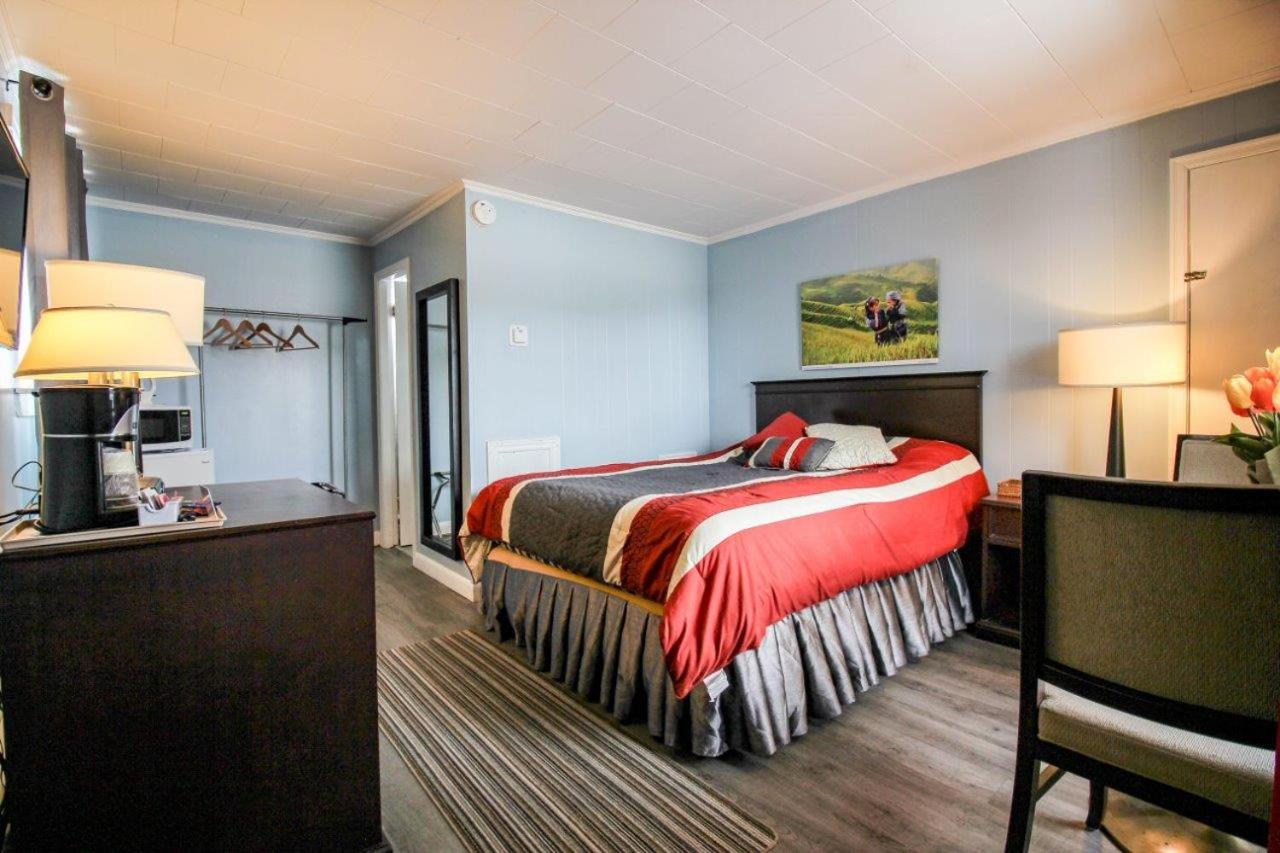 Charlottetown Vacations - The White Horse Motel - Property Image 8