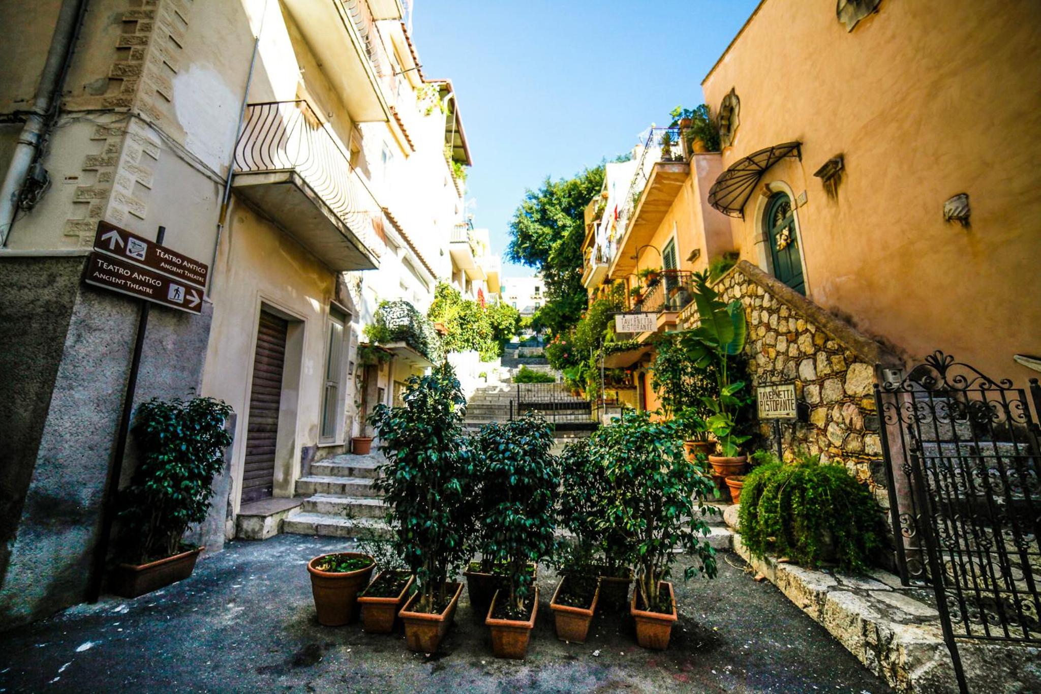 Il Gelsomino Taormina Center view 2