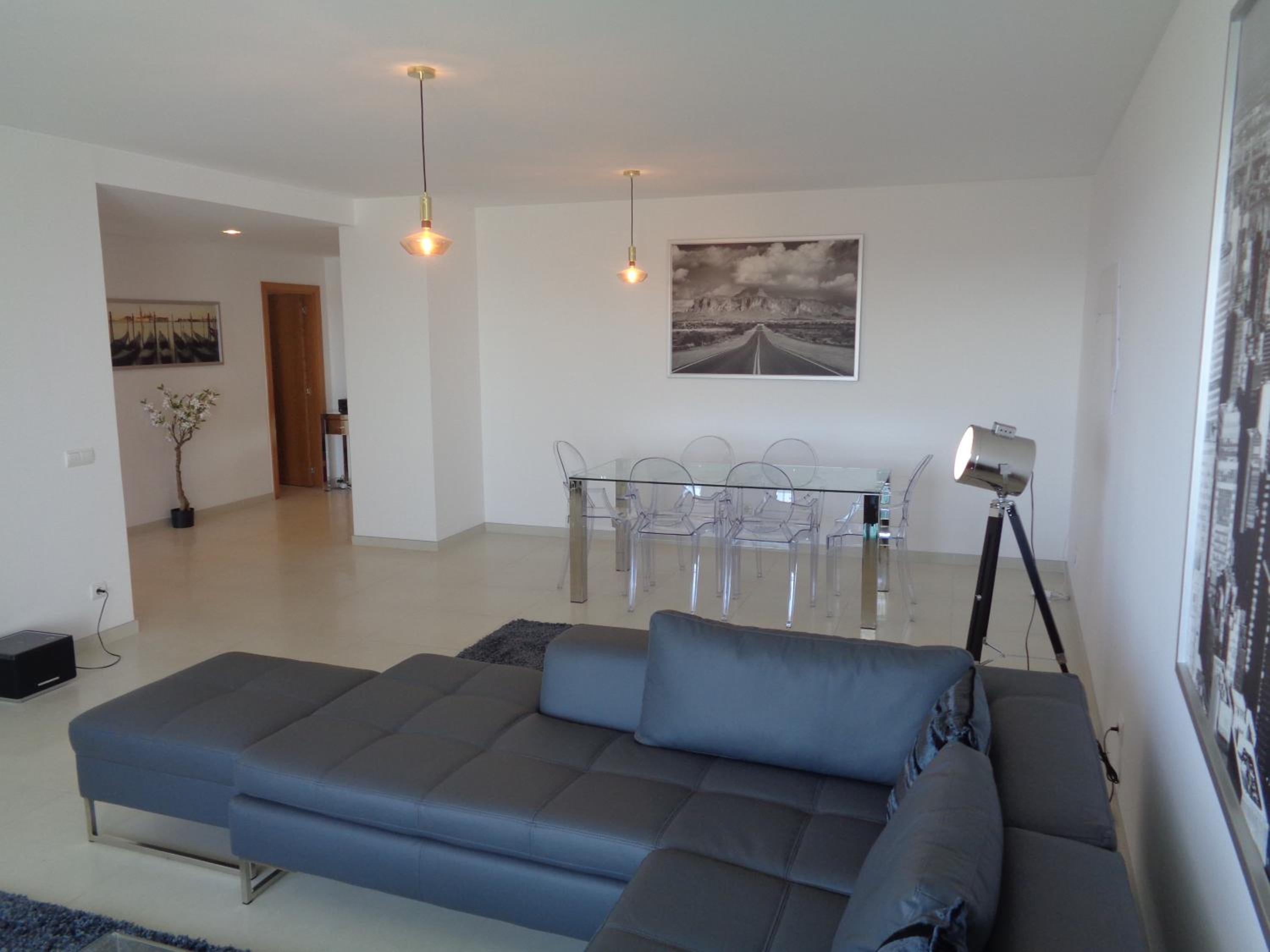 Paradisus Stylish Family Living in a 3-Bedroom Condo with Pool view 5