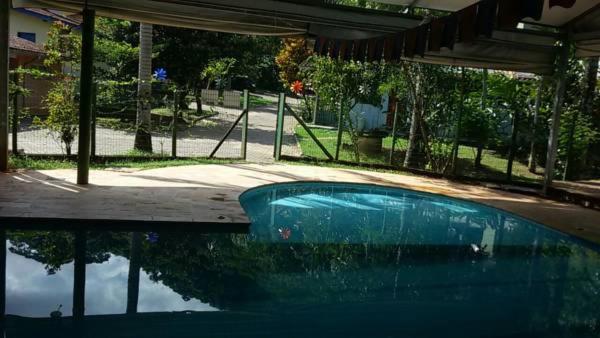 Alegria casa 3 dorms Cond Fechado churrasqueira piscina