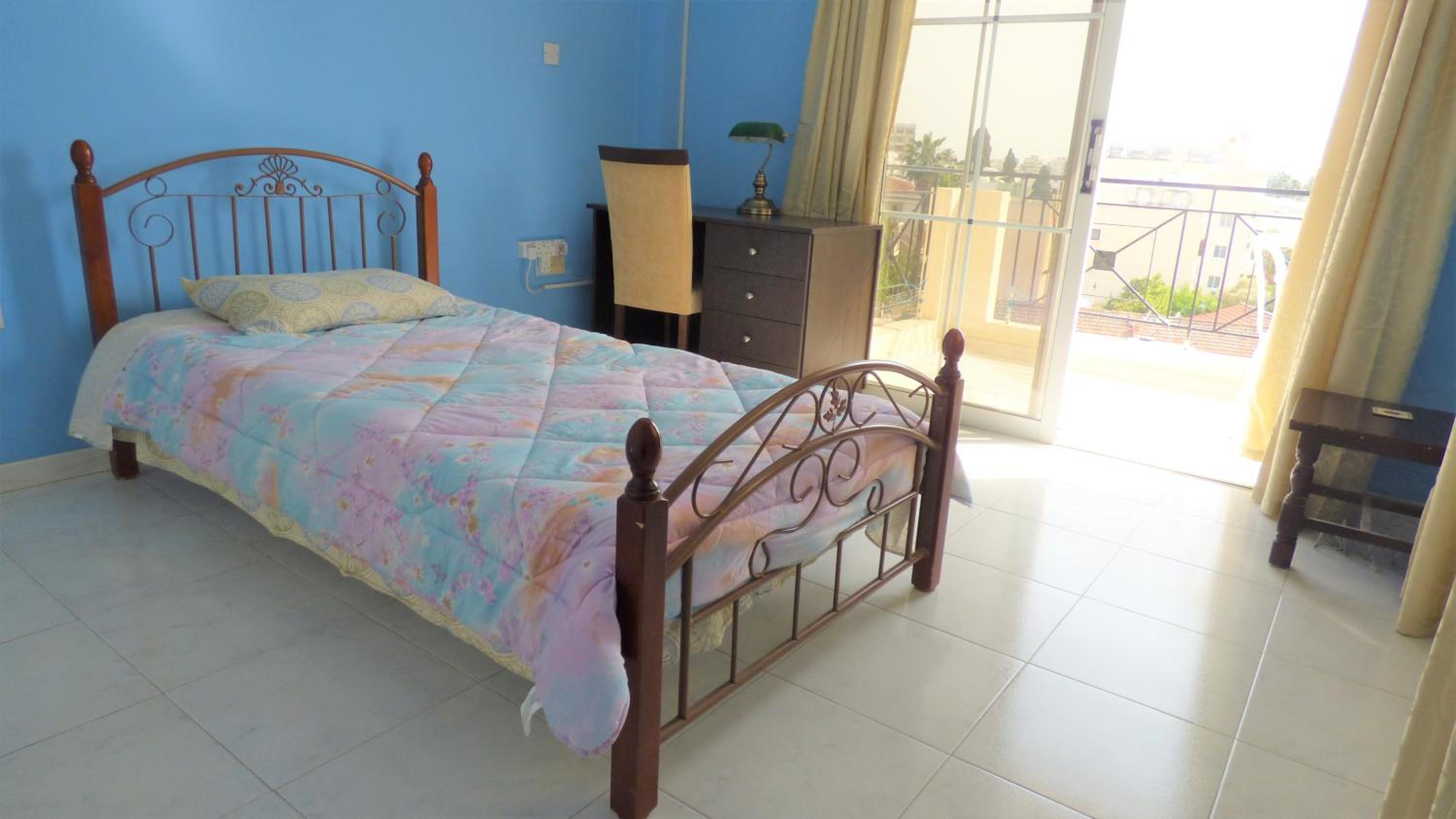 Kimonos Guesthouse