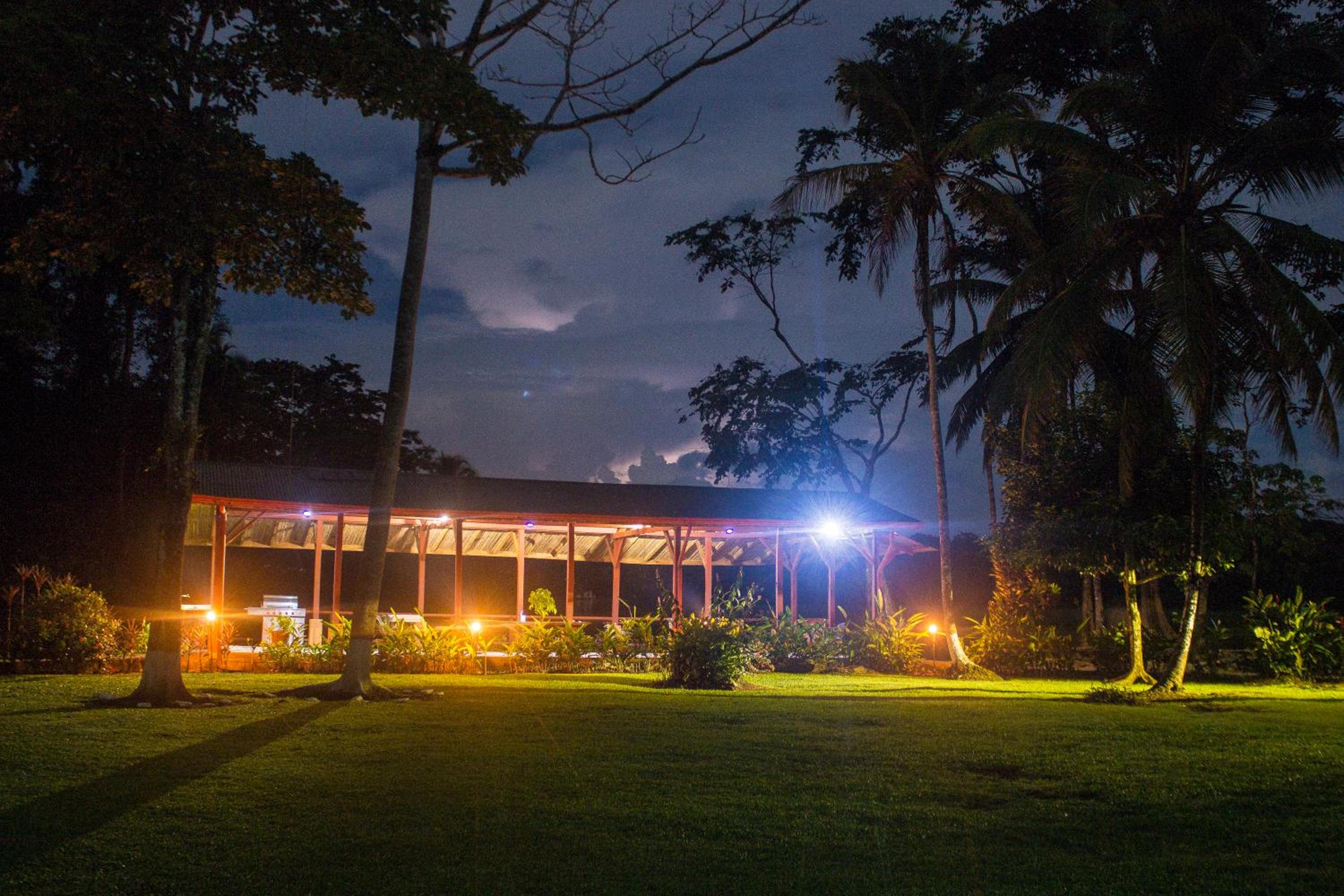 Lirio Lodge