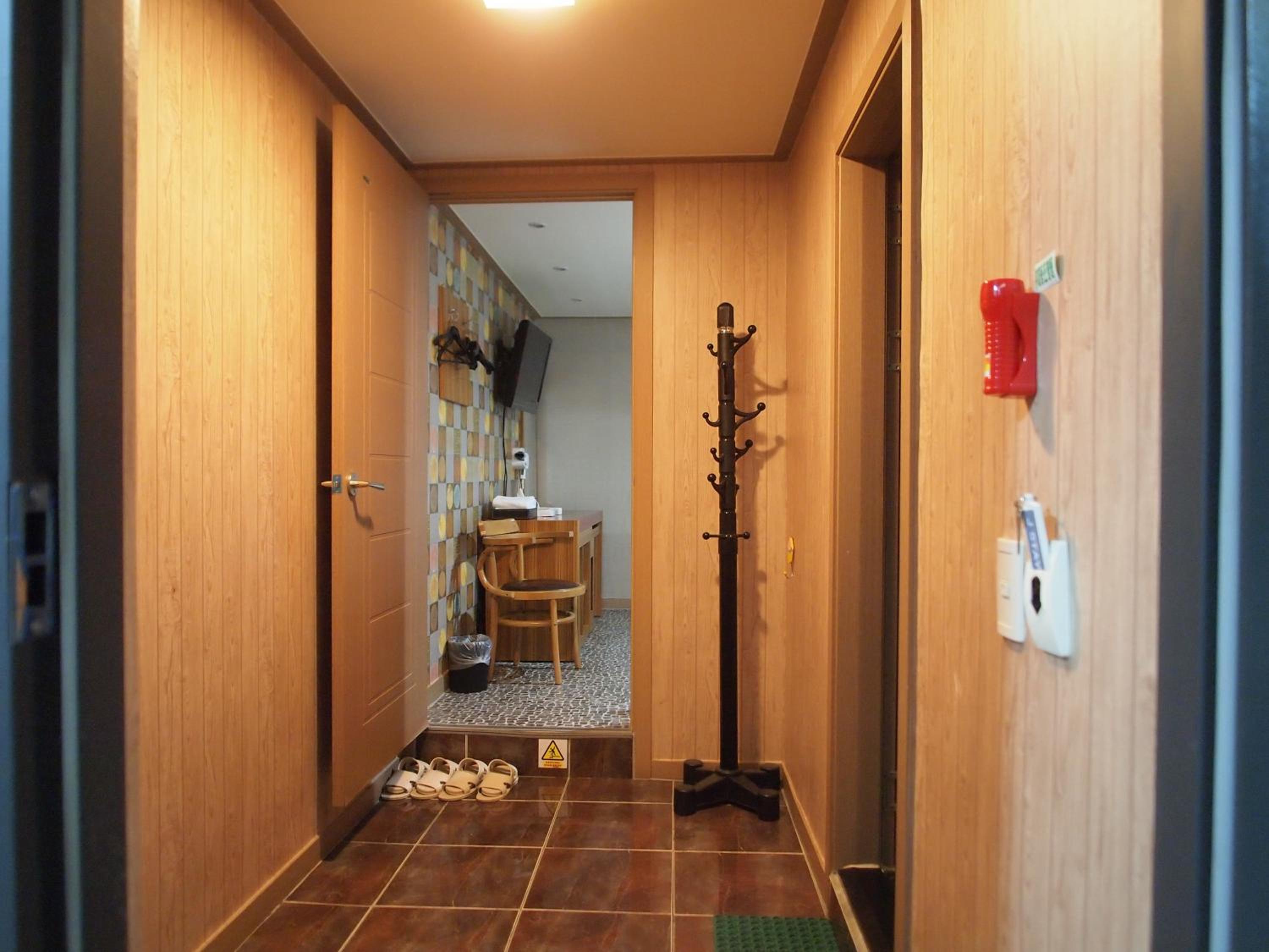 Hostel J Stay