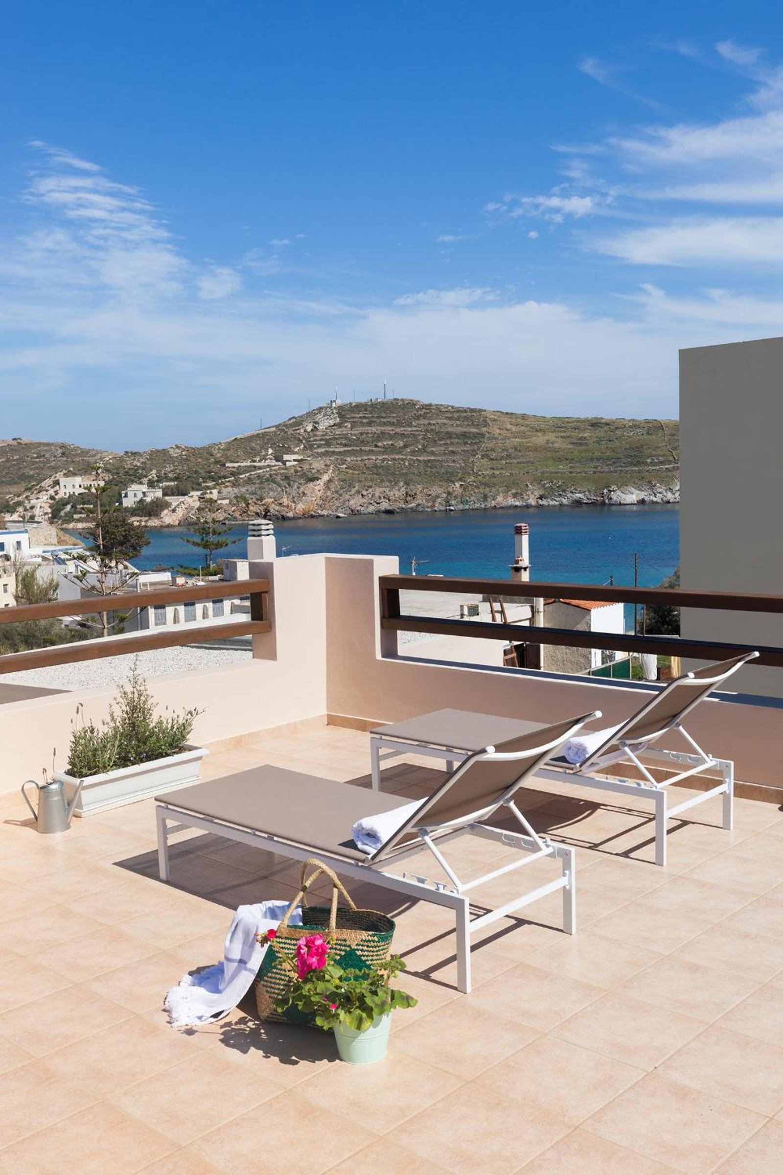Syra Suites