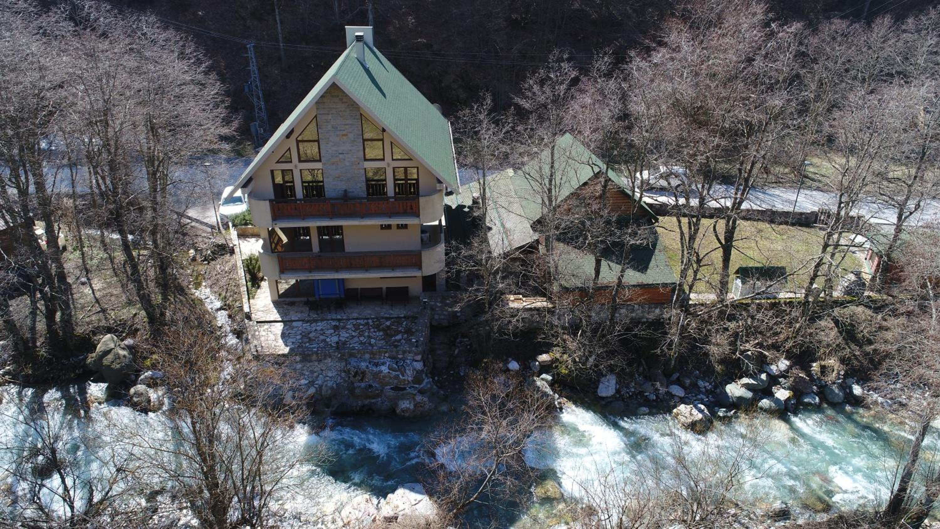 Photo 11