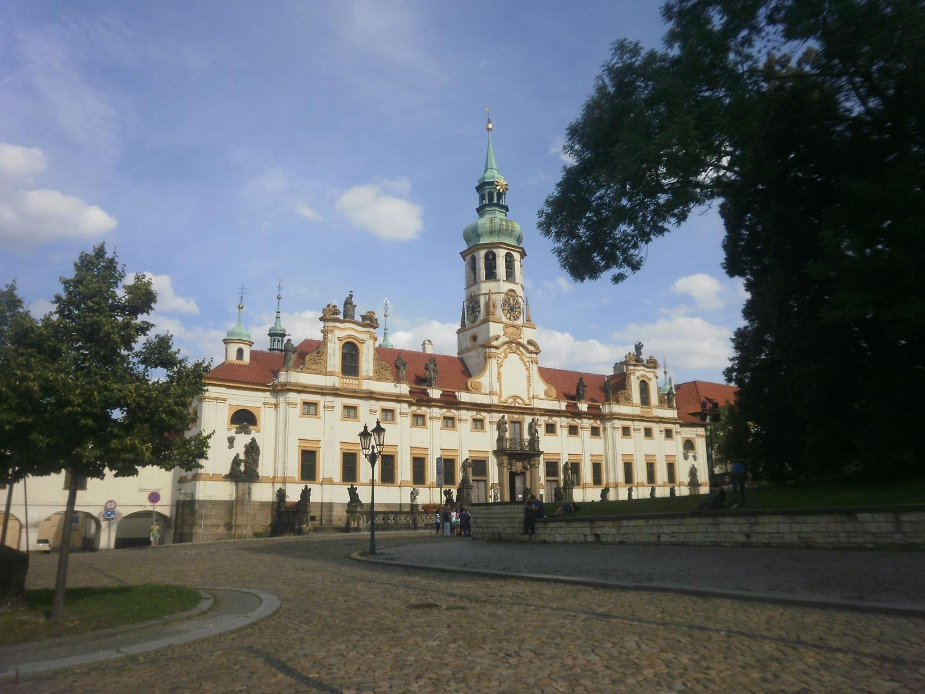 apartricanova