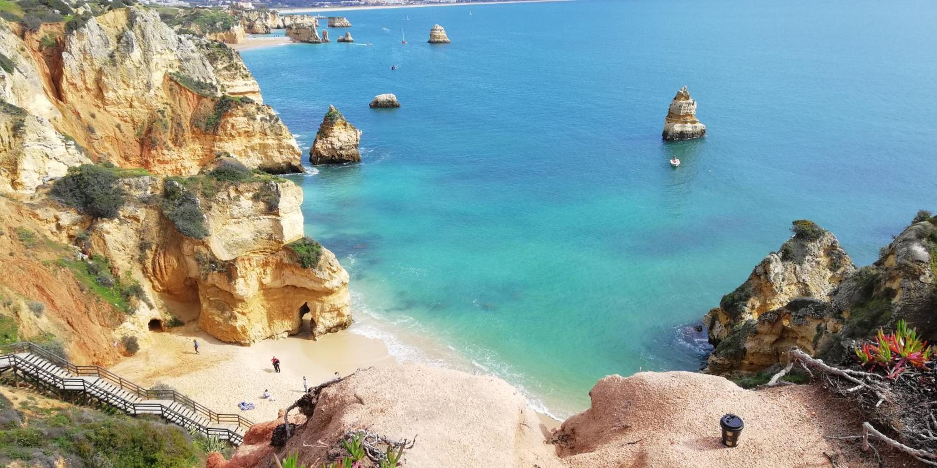 Caravela A view 2