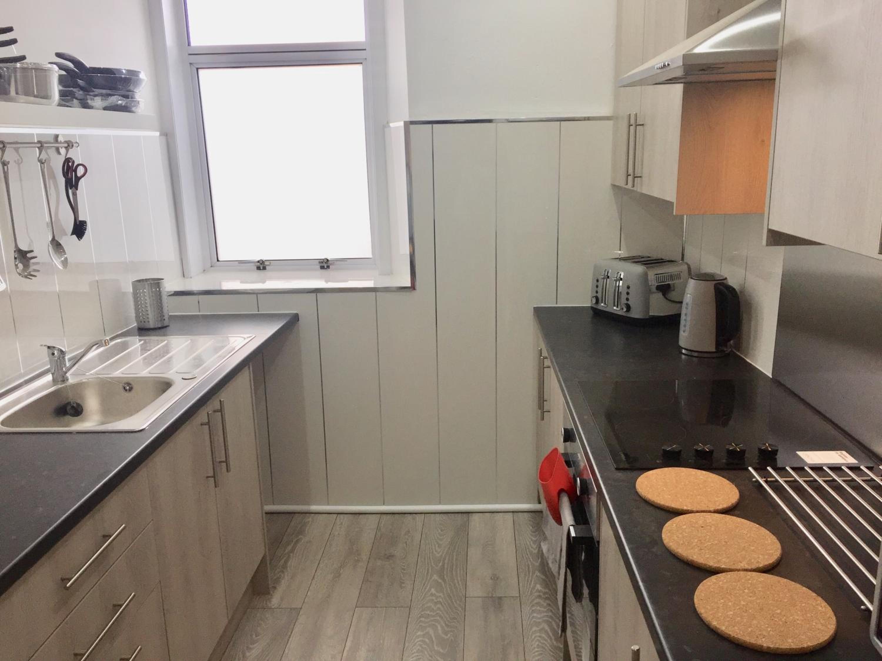 RIVER CLYDE VIEWS - PRIVATE & SPACIOUS APARTMENT, photo 63