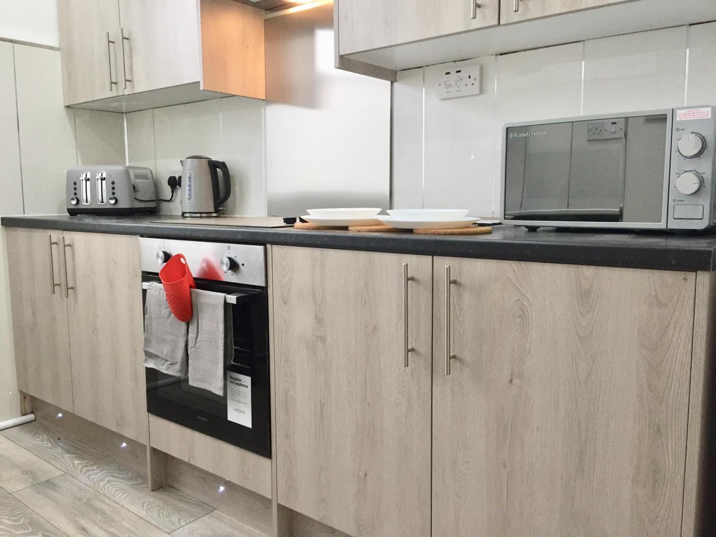 RIVER CLYDE VIEWS - PRIVATE & SPACIOUS APARTMENT, photo 61