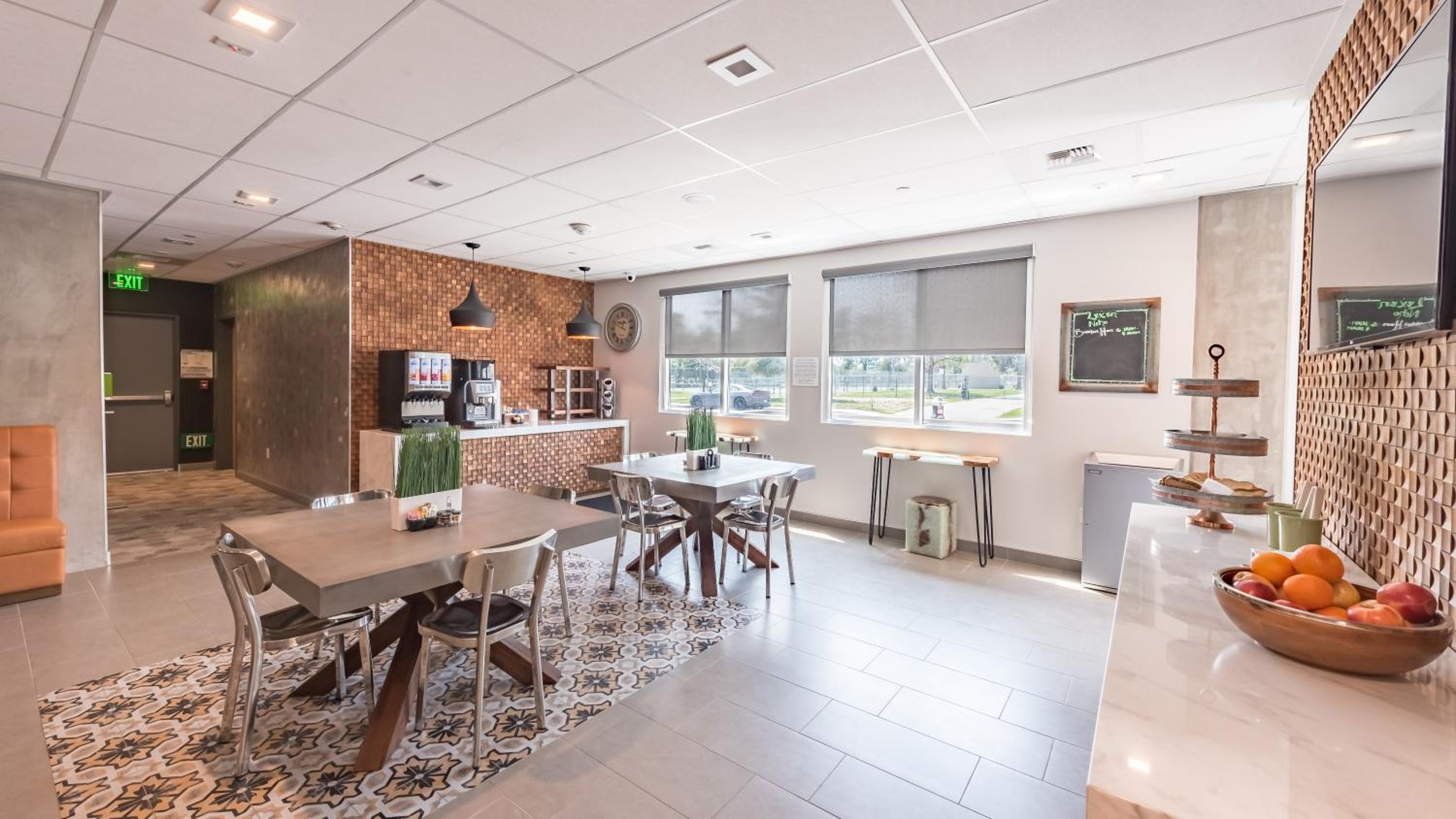 North Hollywood Vacations - Lexen Hotel - North Hollywood Near Universal Studios - Property Image 12