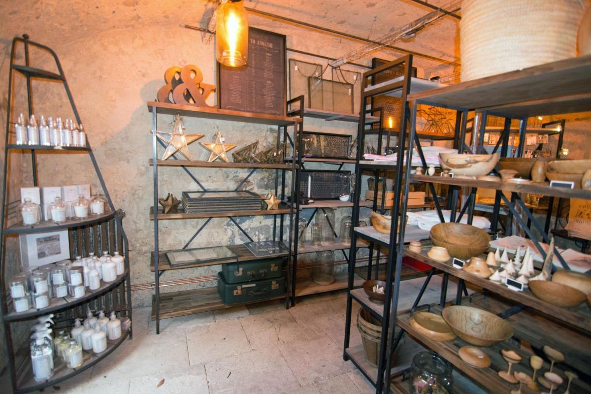 De la Maison aux Ateliers - Property Image 4