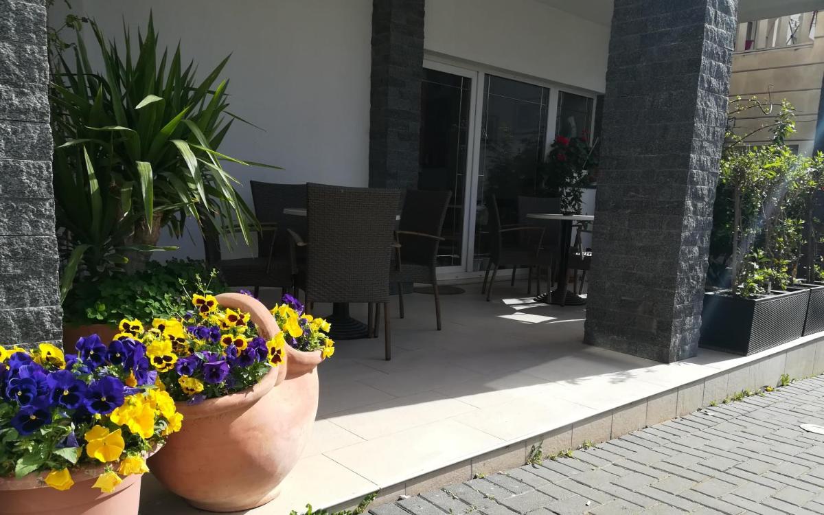 outdoor BBQ area