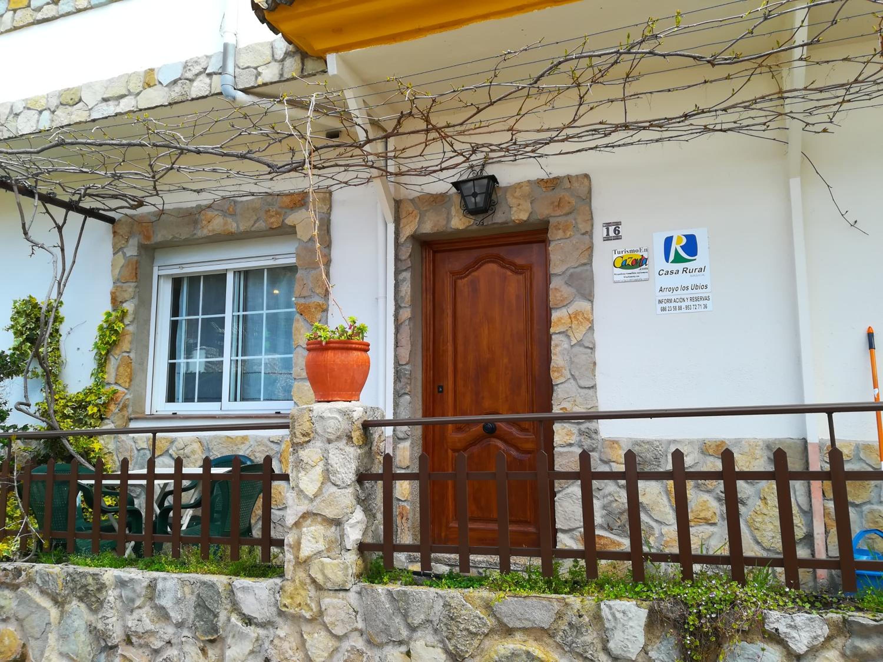 Photo 9