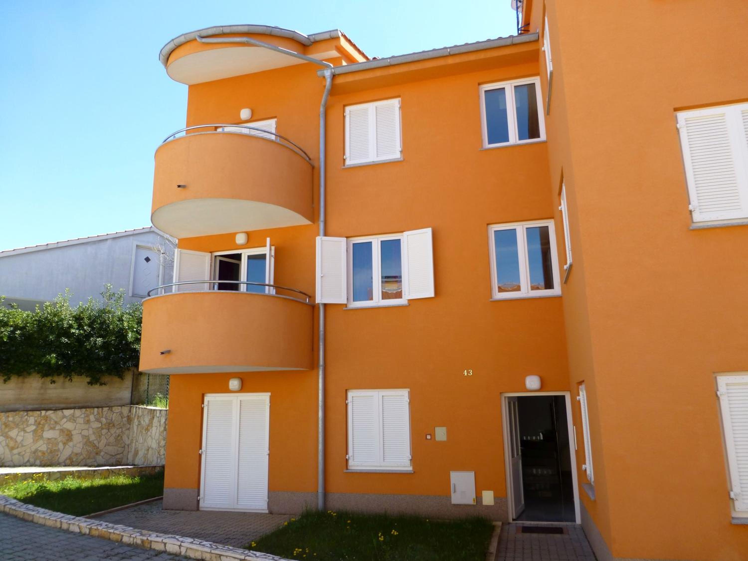 Apartments Kvesić