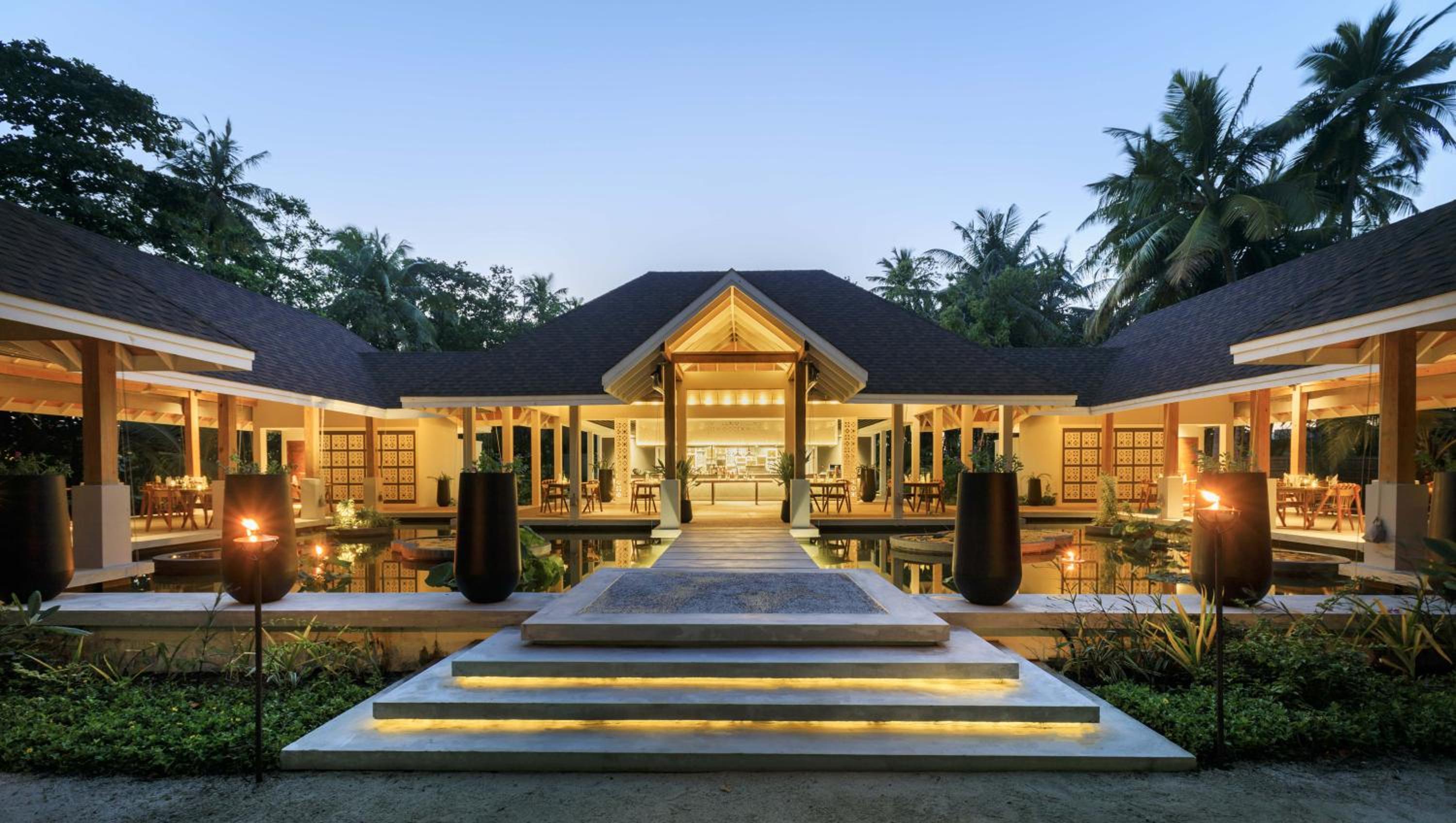 Niva Dhigali Maldives - A Premium All-Inclusive Resort view 4