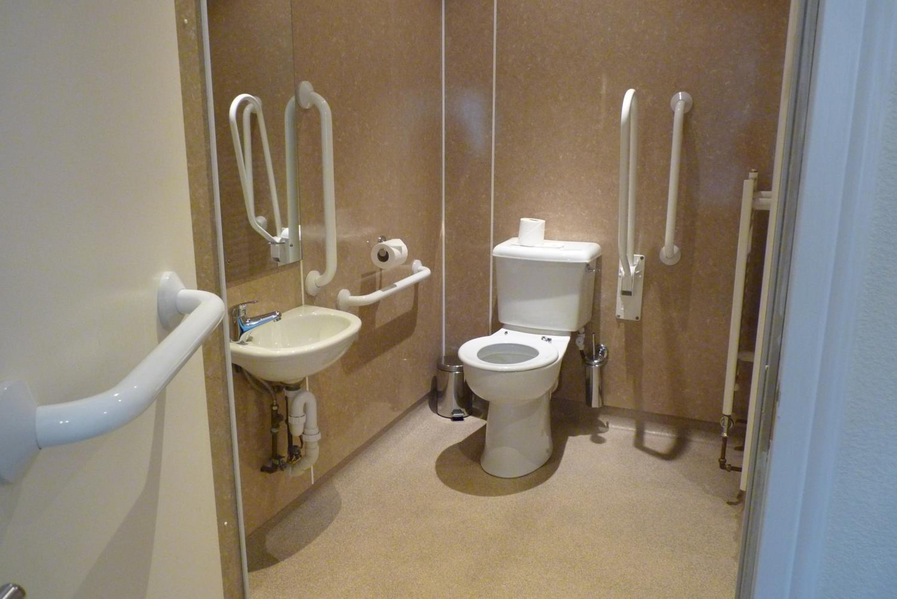 Photo 12