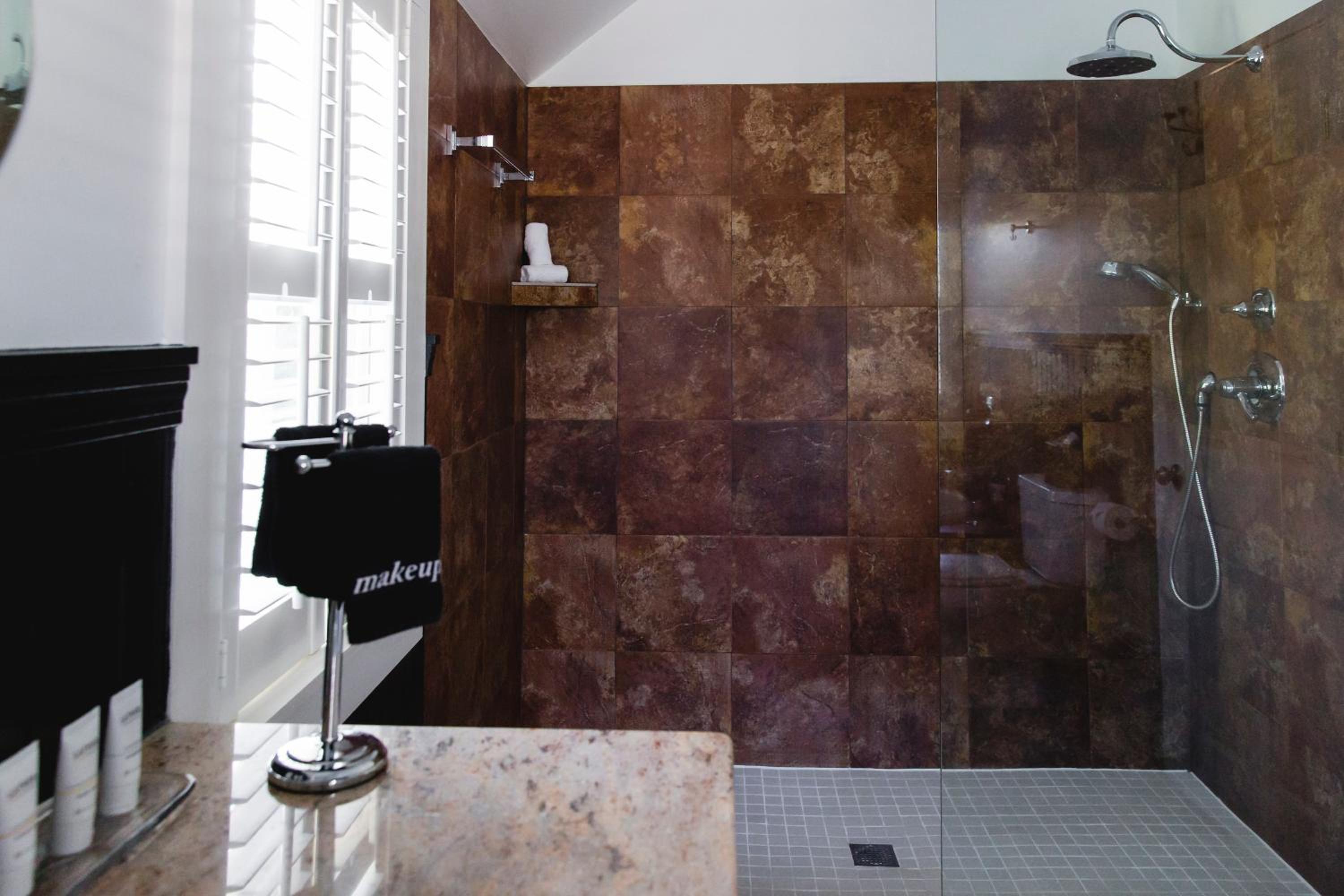The Platinum Pebble Boutique Inn - Adults Only Property