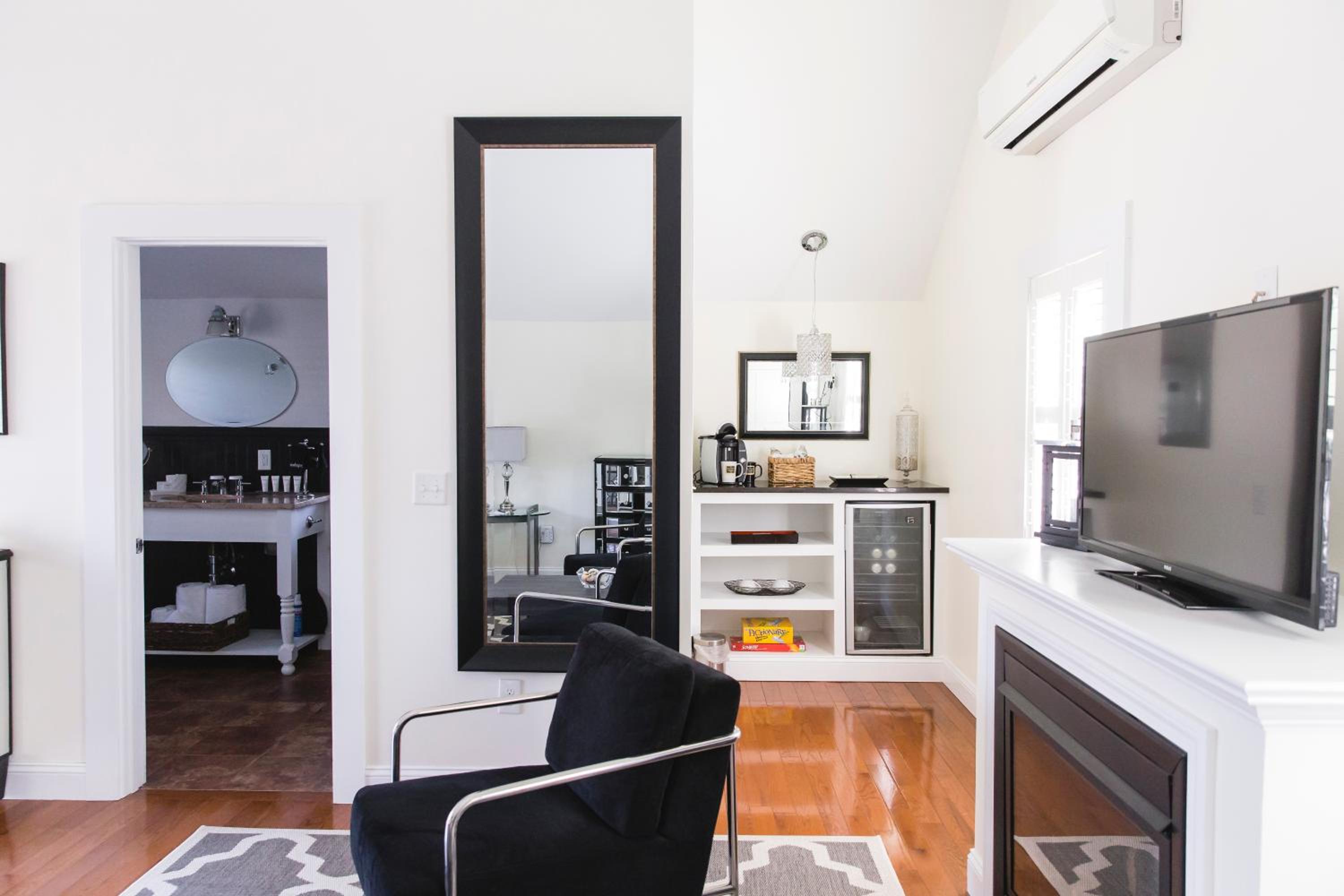 The Platinum Pebble Boutique Inn - Adults Only Property