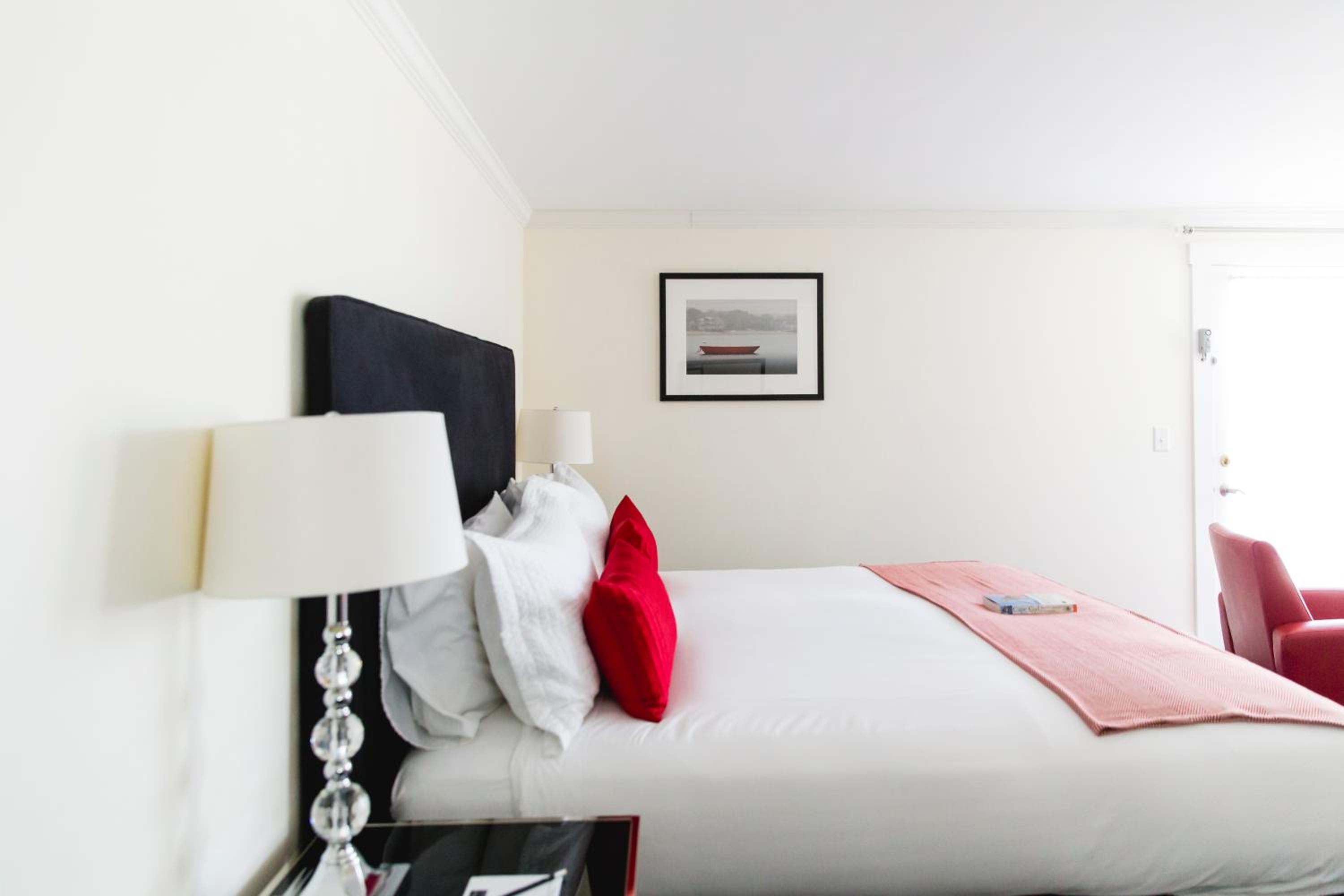 The Platinum Pebble Boutique Inn - Adults Only Property