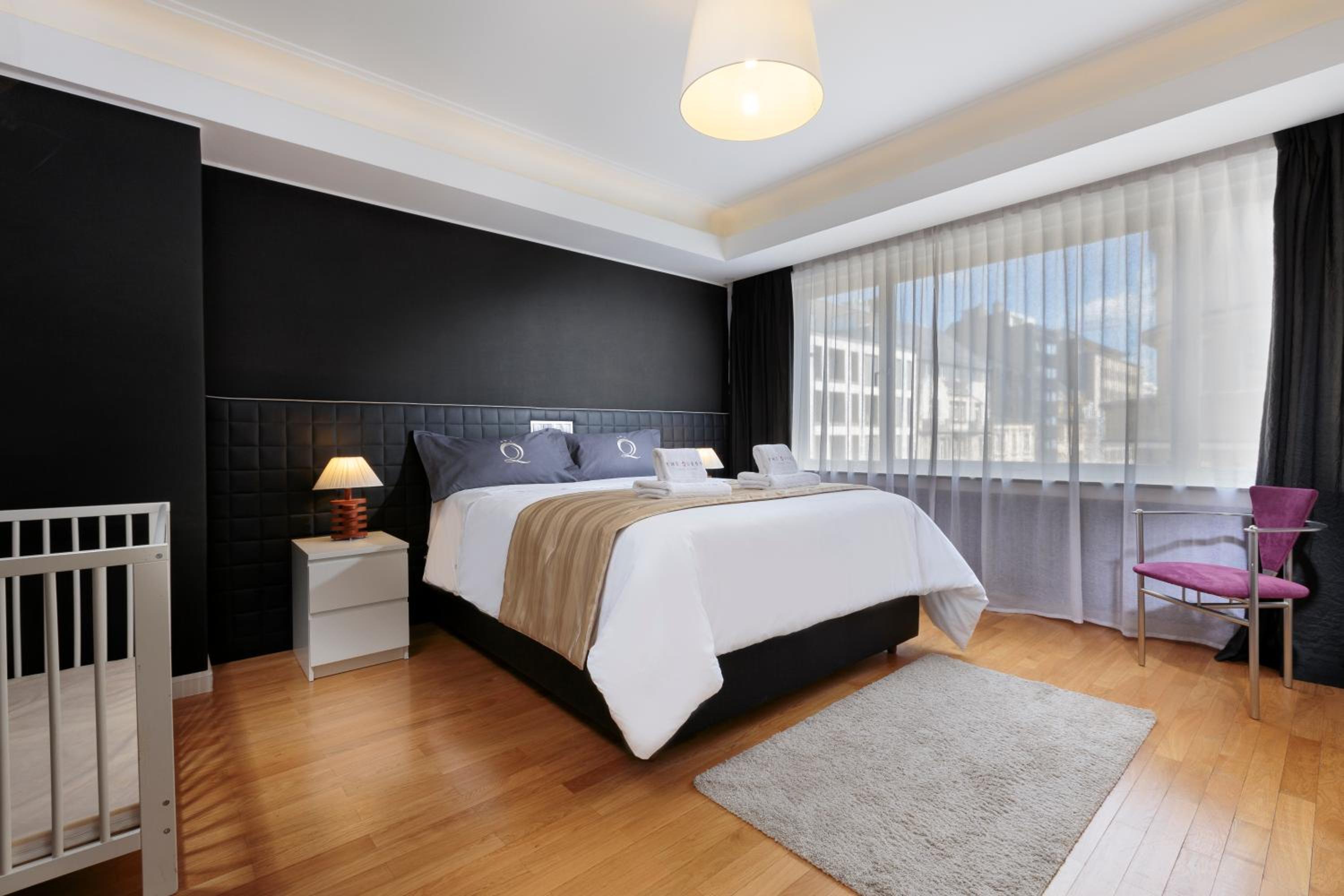 The Queen Luxury Apartments - Villa Carlotta