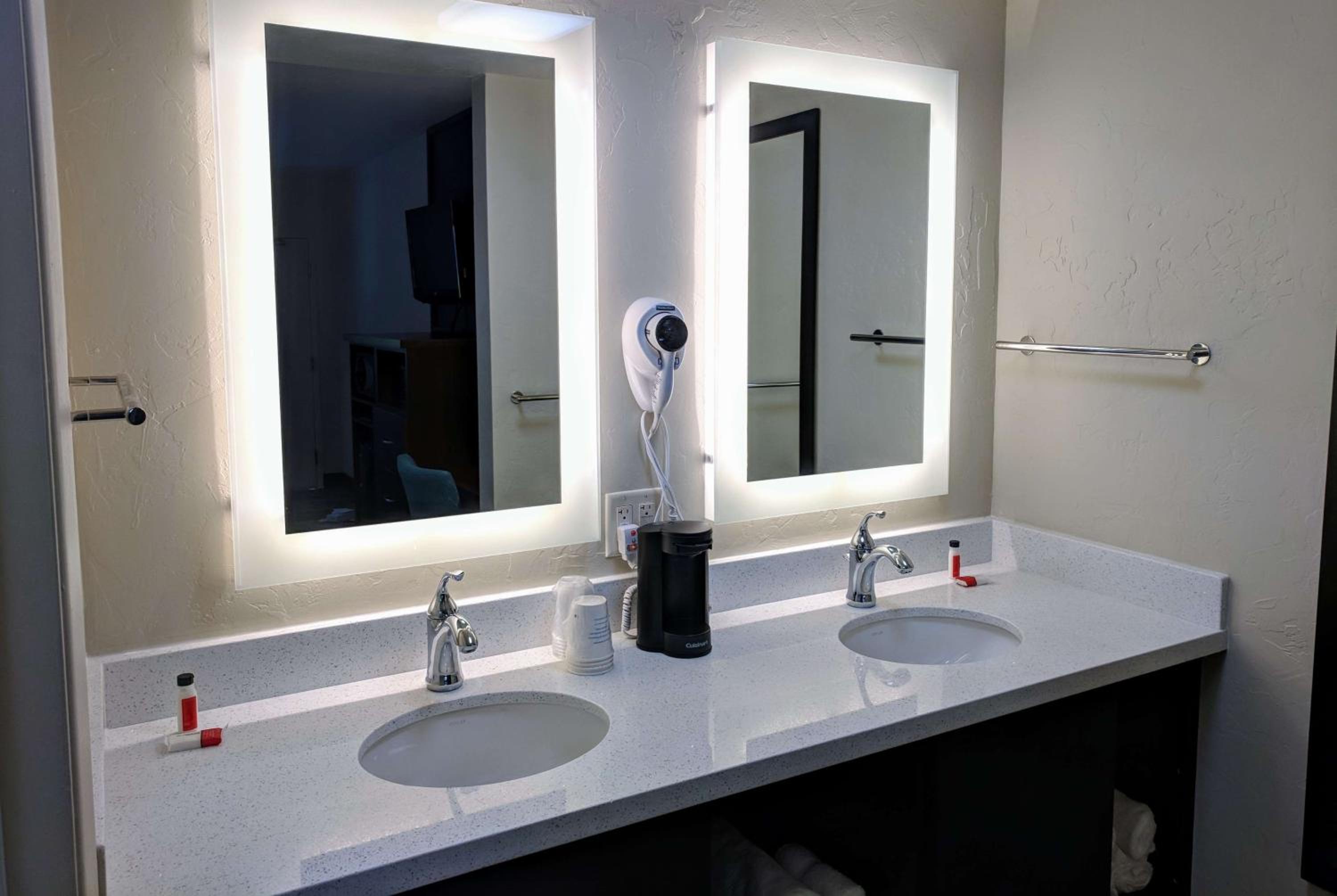 Prescott Vacations - Days Inn by Wyndham Prescott - Property Image 5