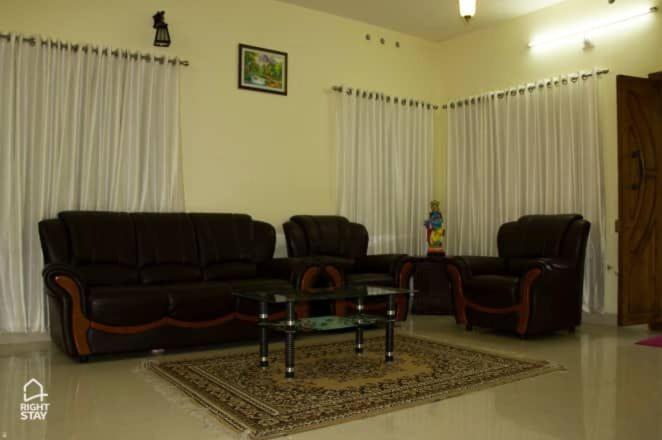 White Petals -3 BHK Homestay Munnar - Available For Indian Nationals Only view 4