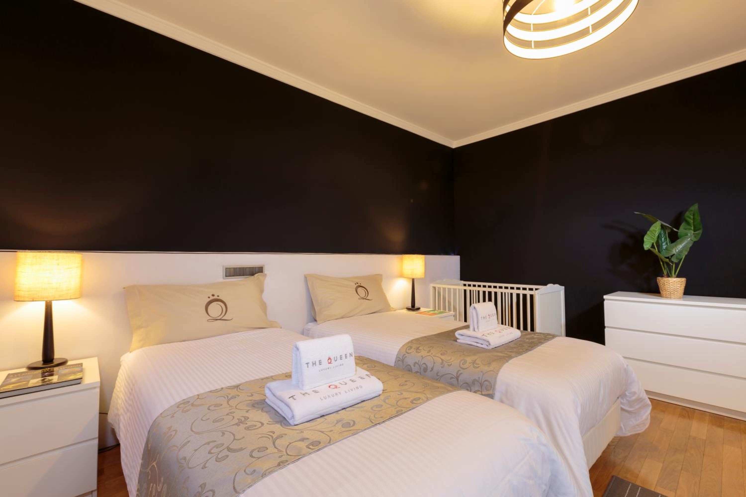 The Queen Luxury Apartments - Villa Carlotta