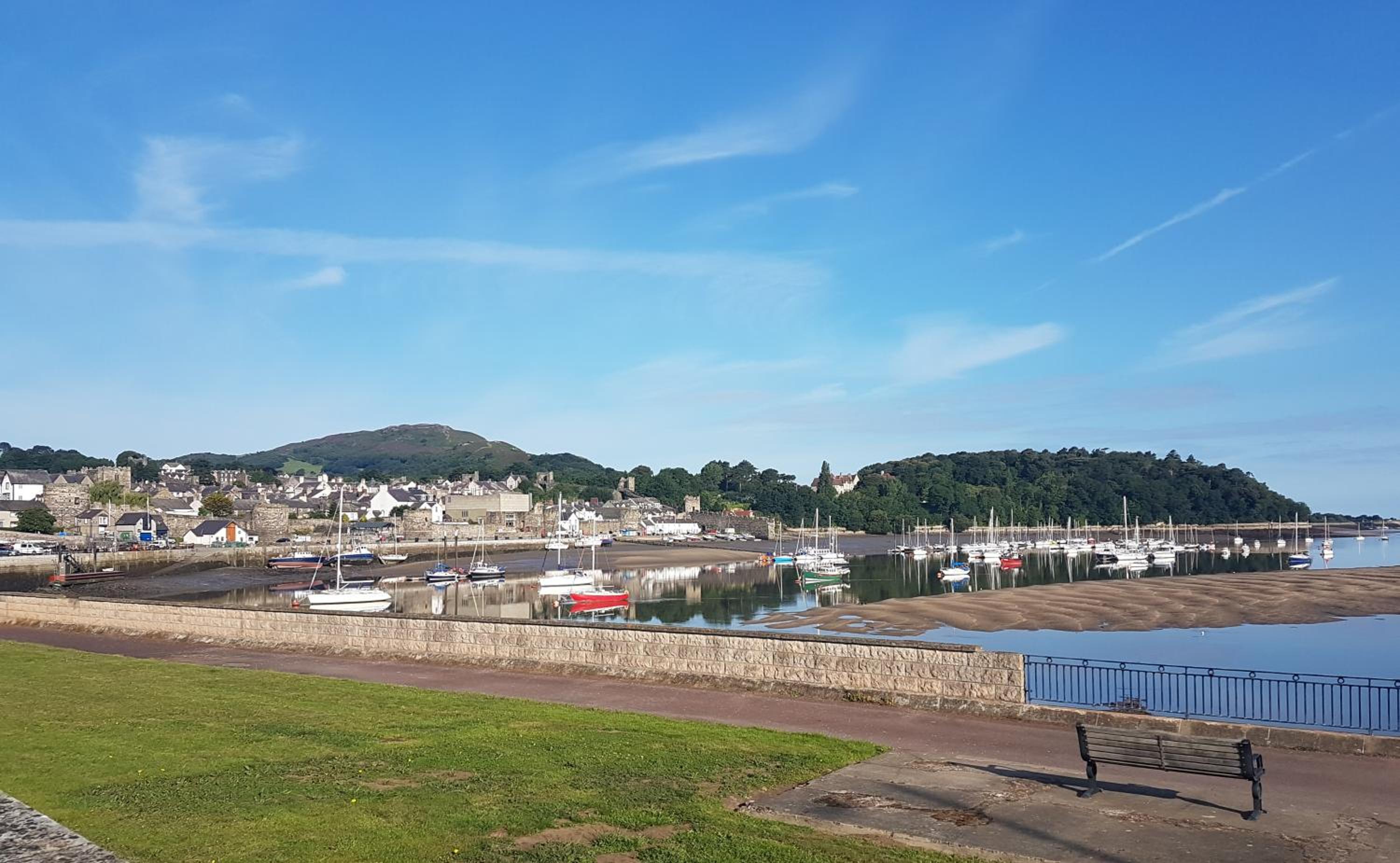 Johnny Dough's Conwy with Rooms