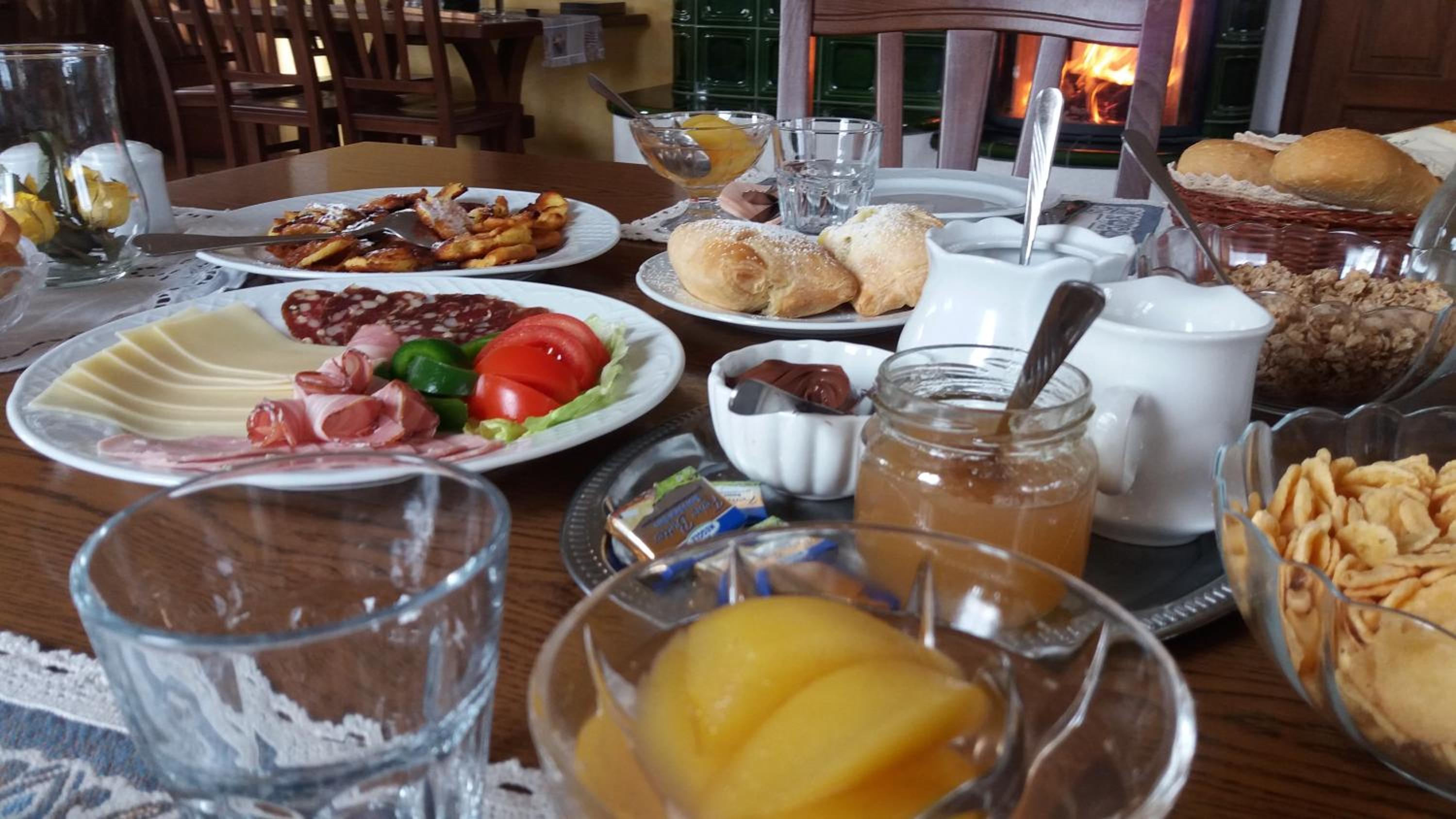 Hotel Merkež Guest House - Image 1