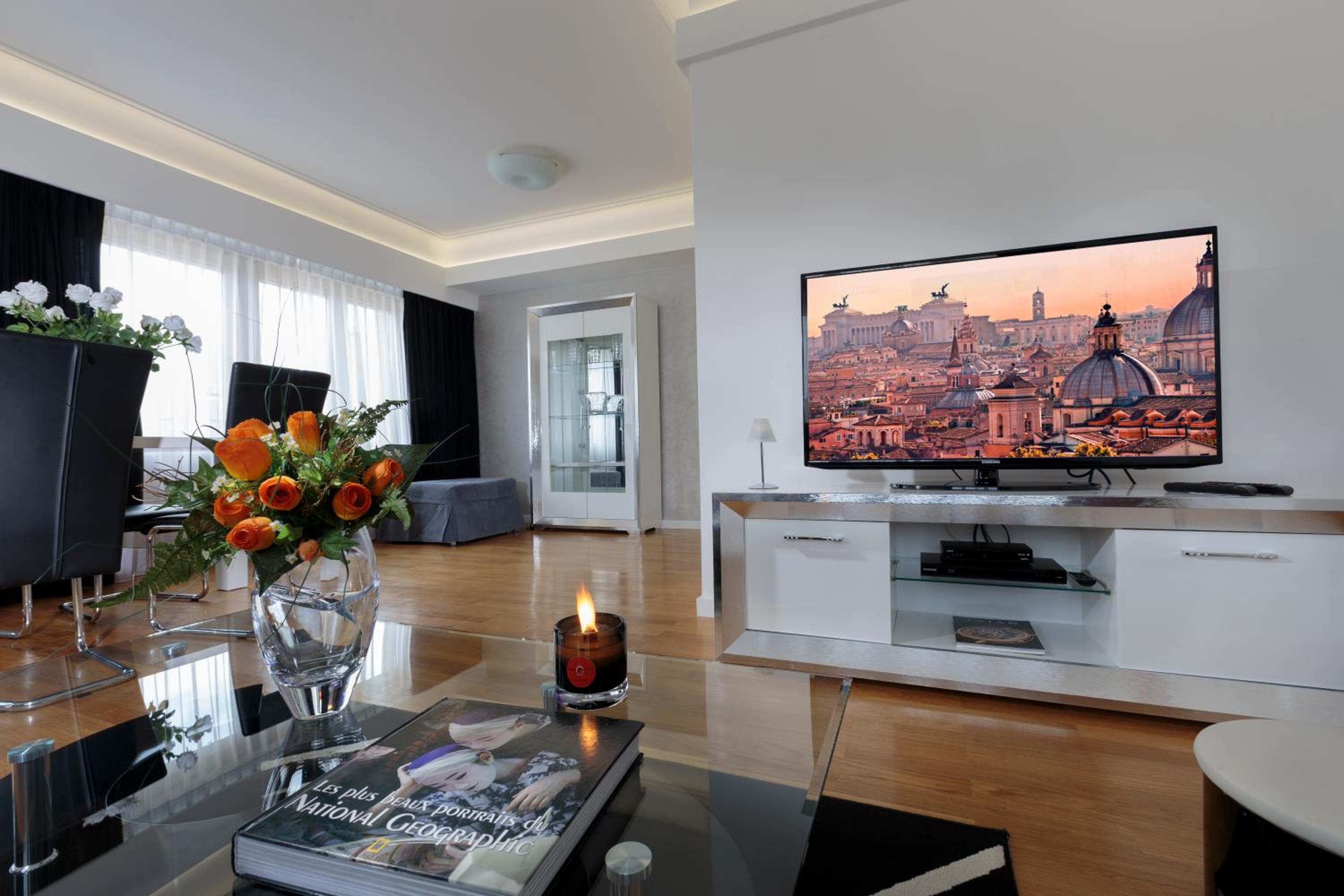 The Queen Luxury Apartments - Villa Carlotta
