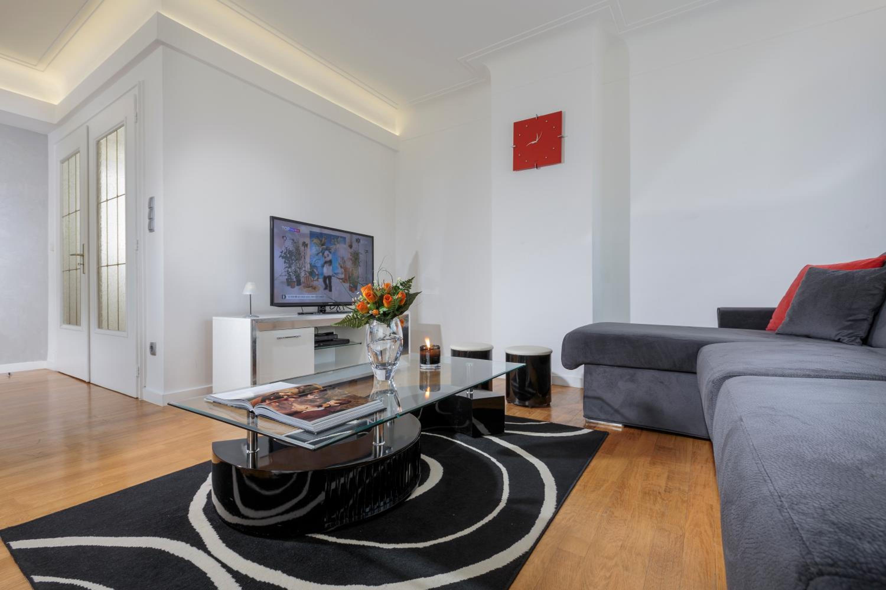 The Queen Luxury Apartments - Villa Carlotta