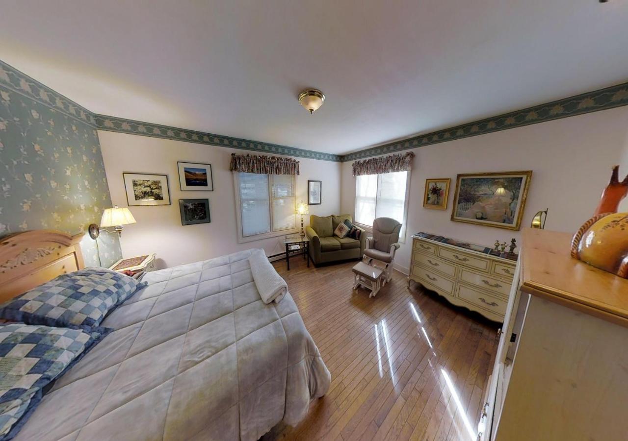 Dodgeton Creek Inn