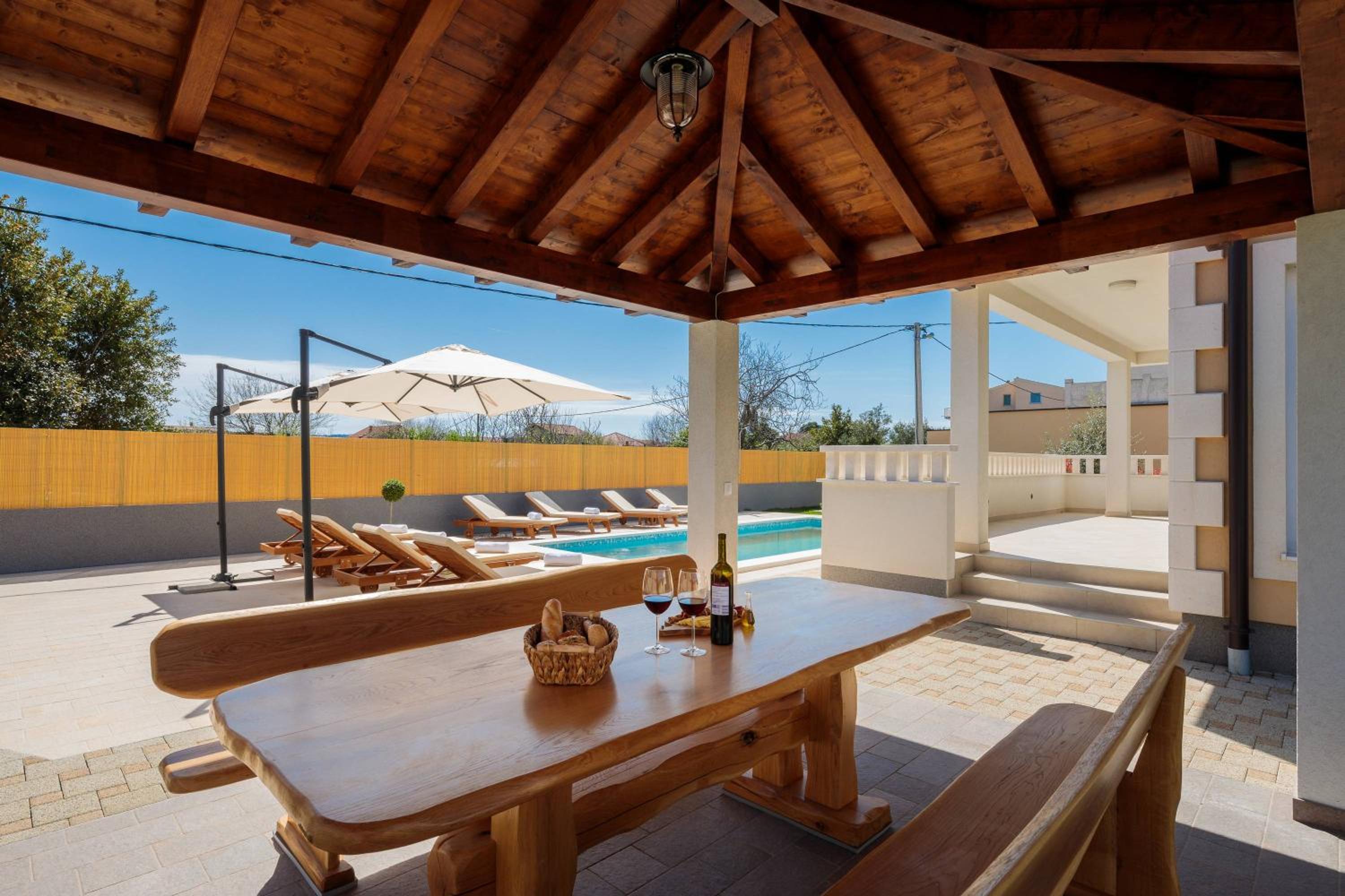 Villa Rosa Ventorum with private pool near Split view 3
