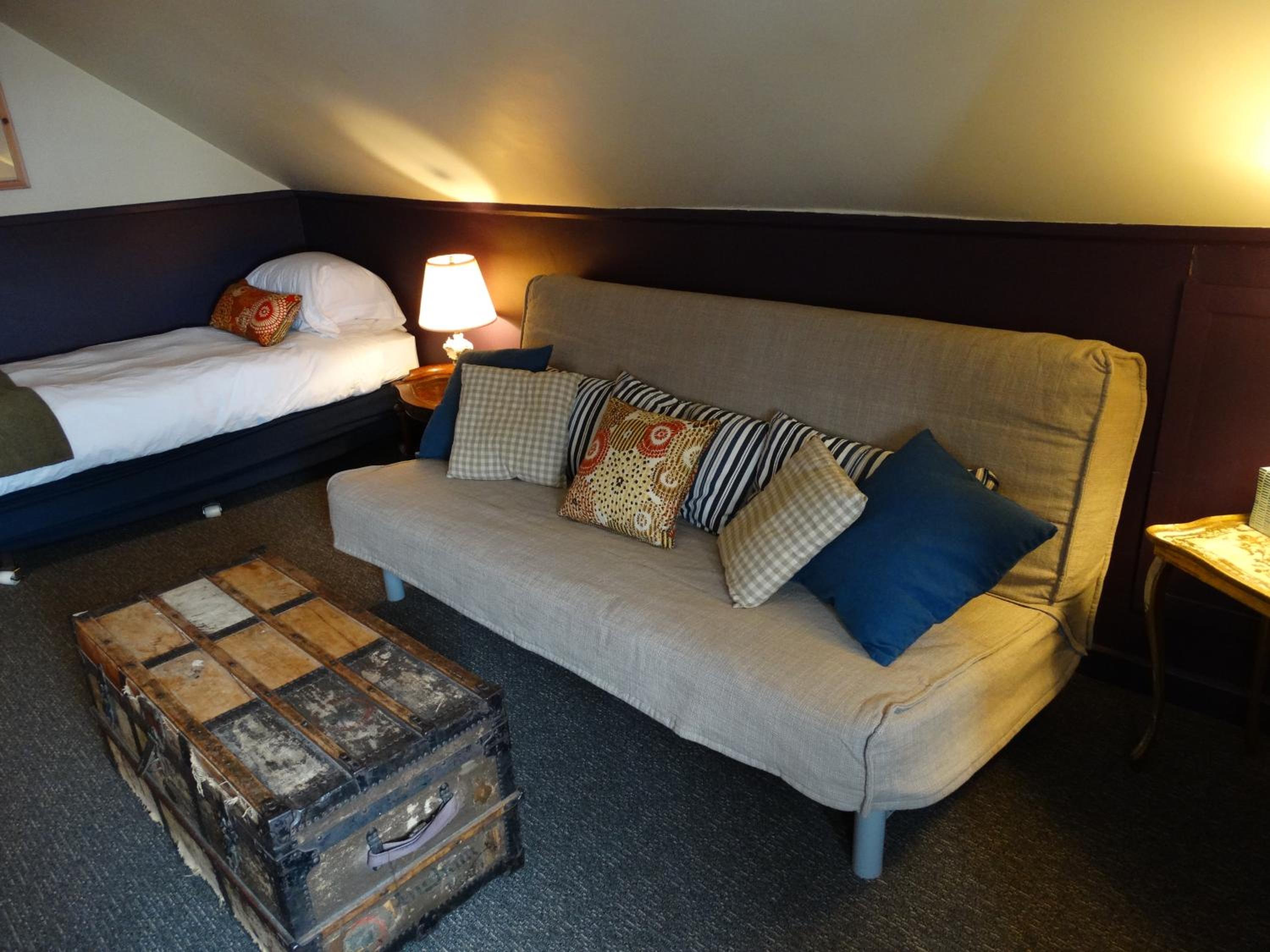 Shoreham Inn Bed & Breakfast