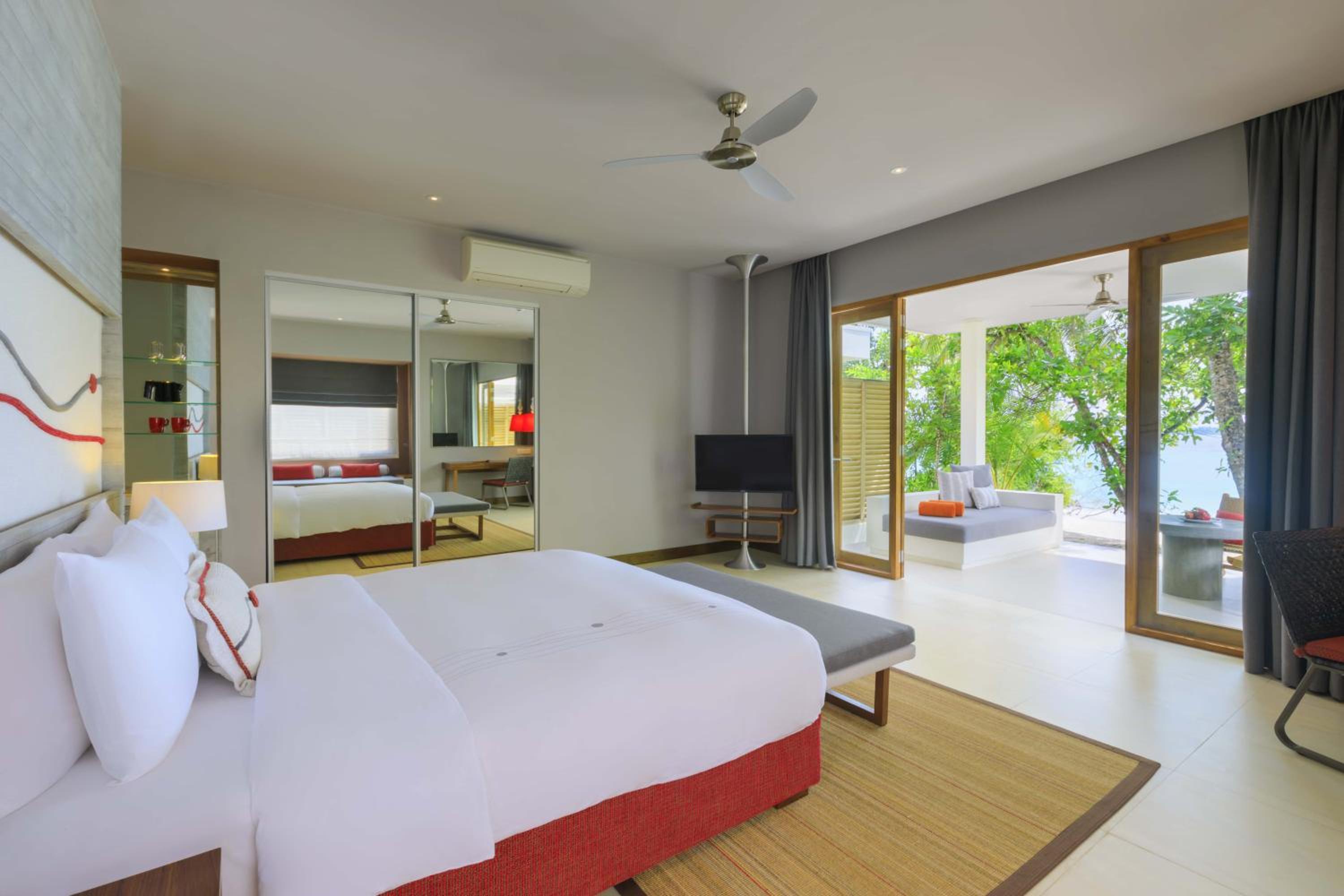Niva Dhigali Maldives - A Premium All-Inclusive Resort 6