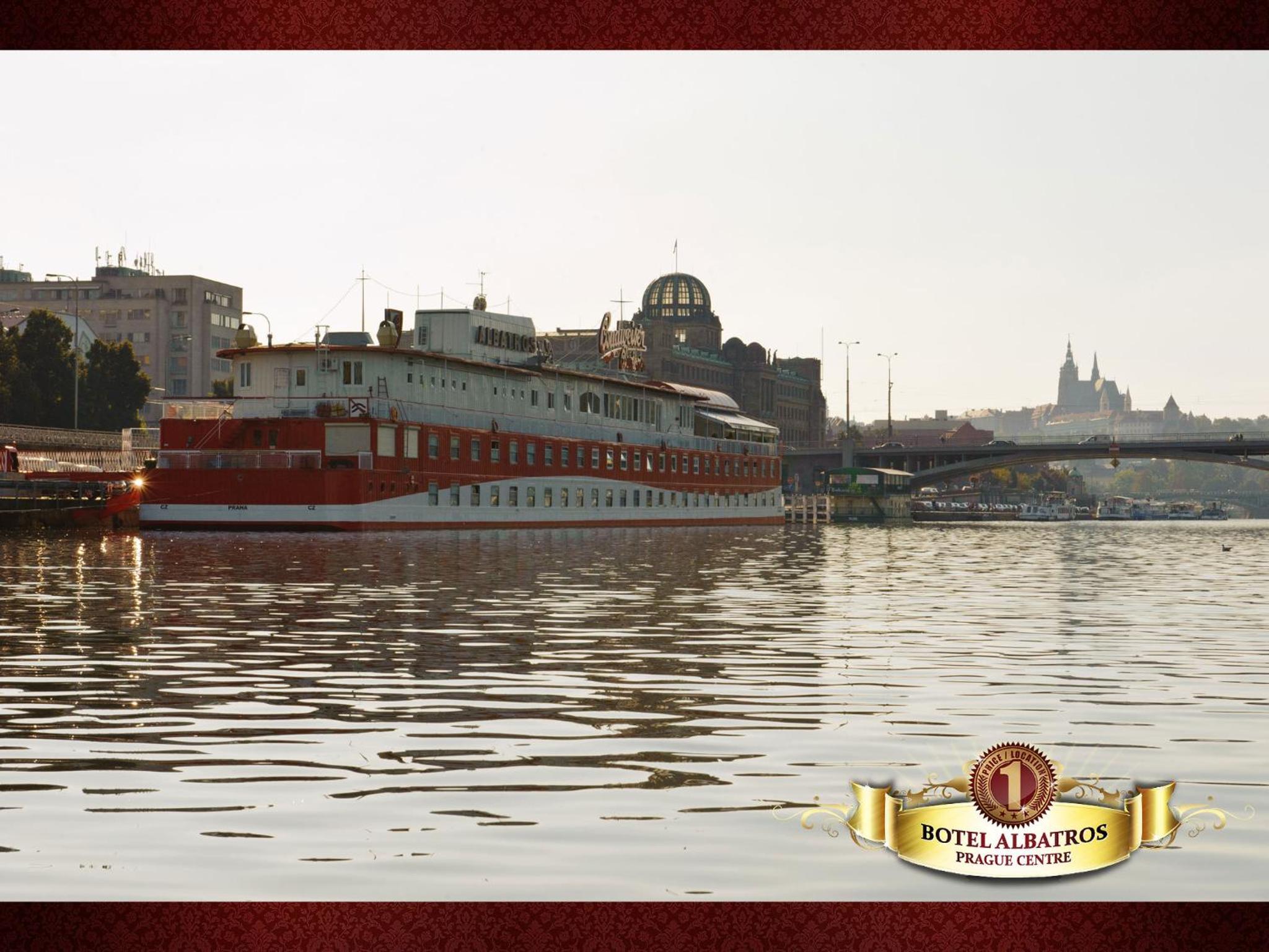 Botel Albatros