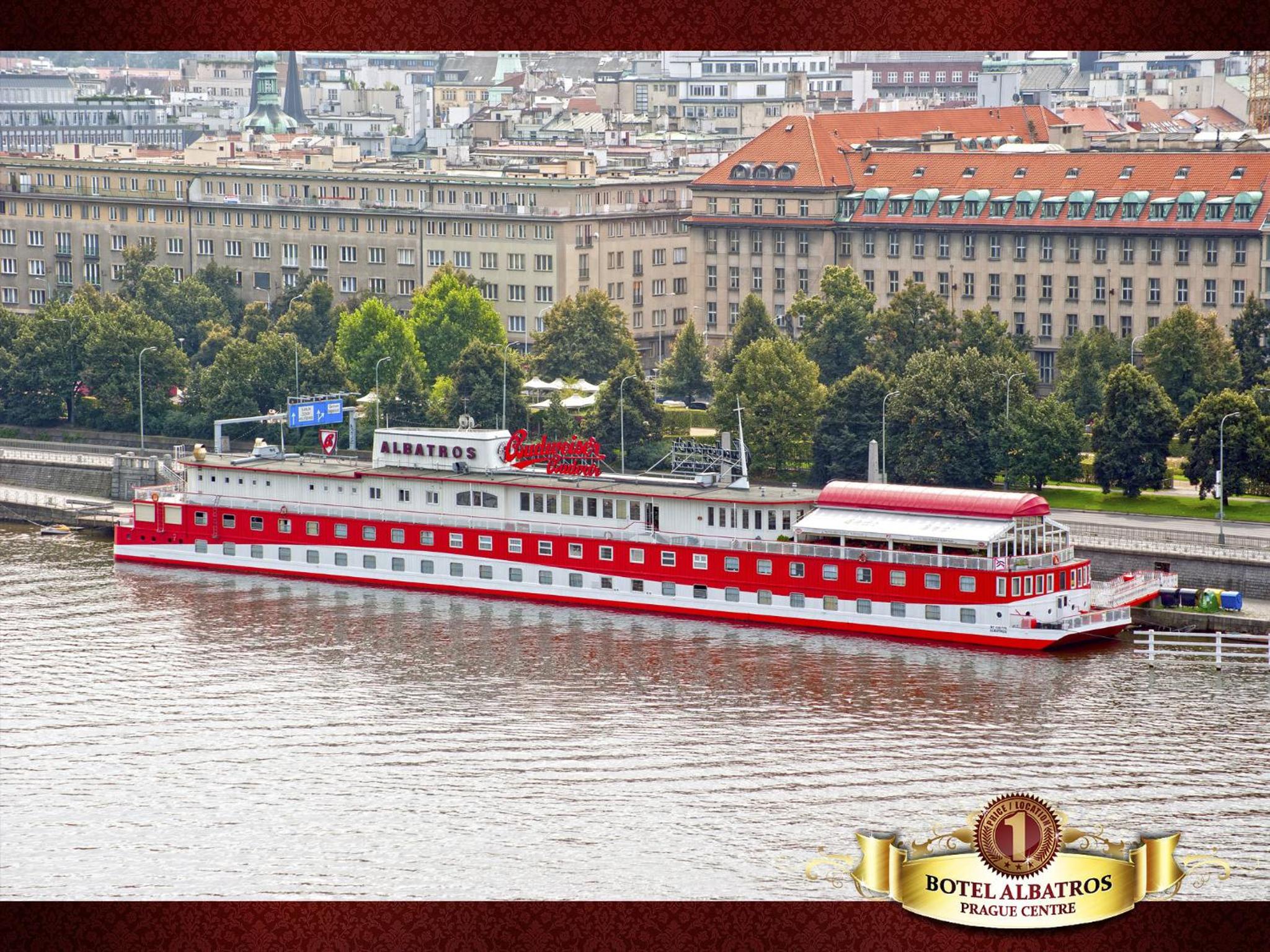 Botel Albatros