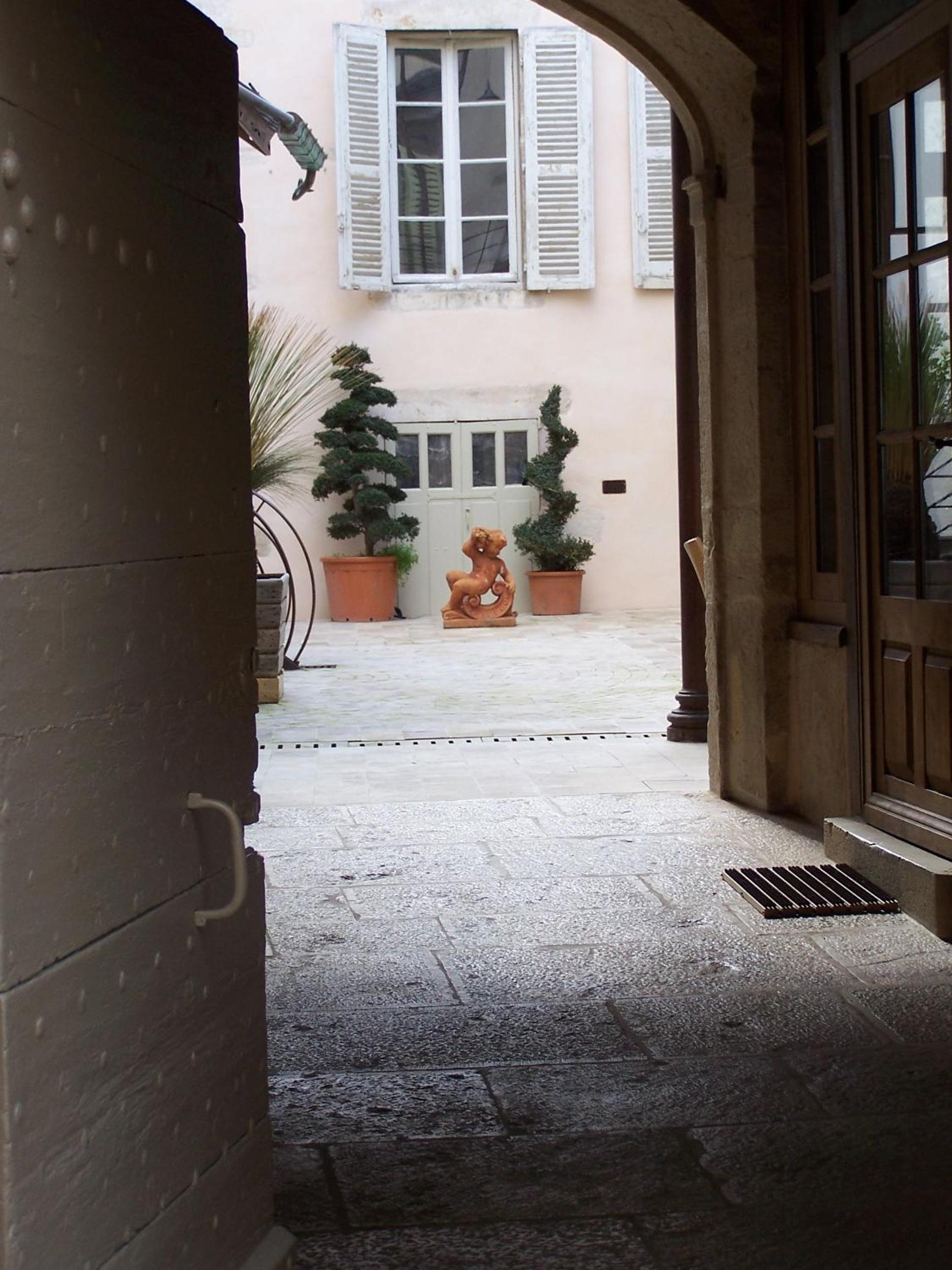 Photo 6