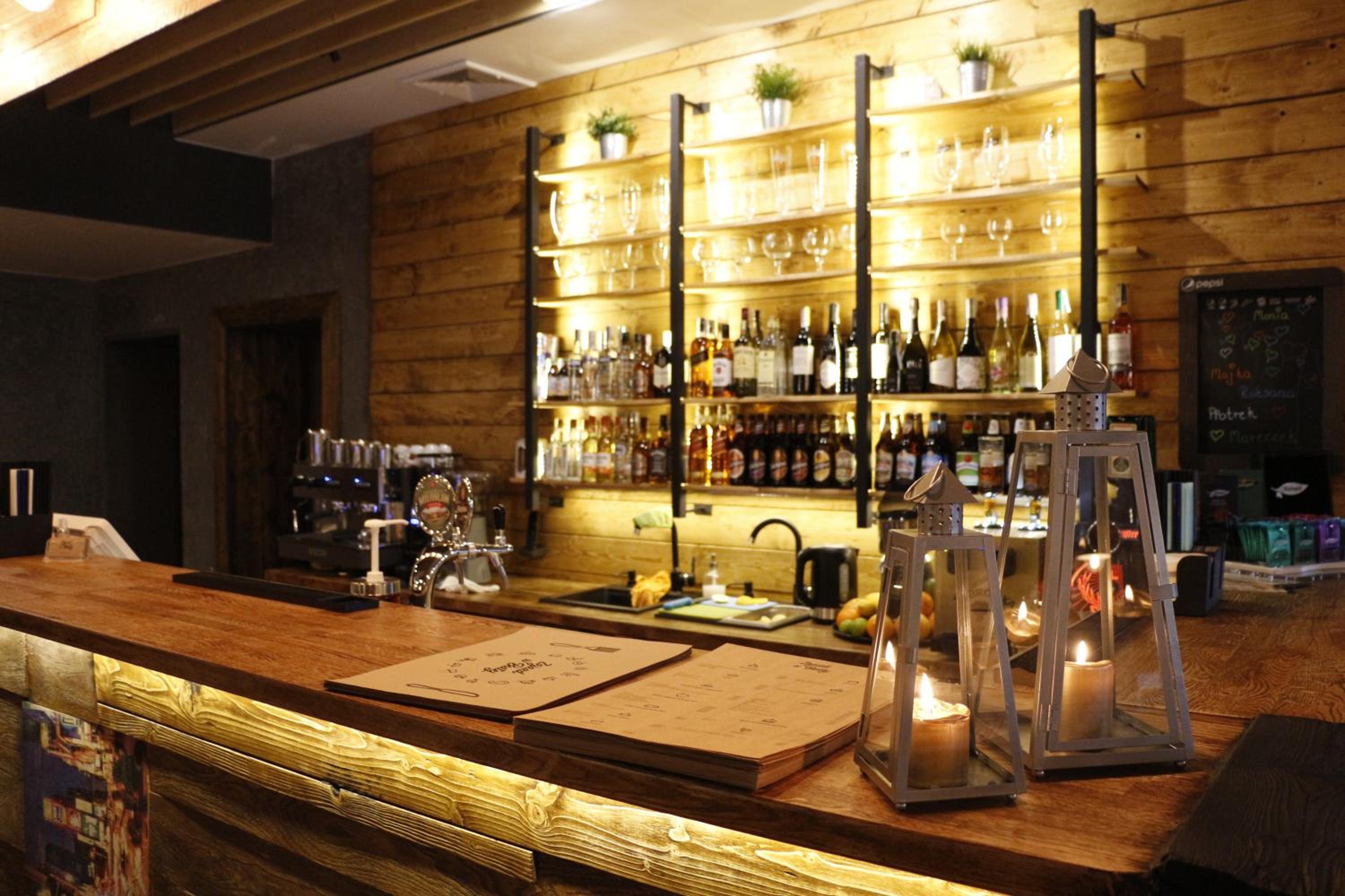 bar