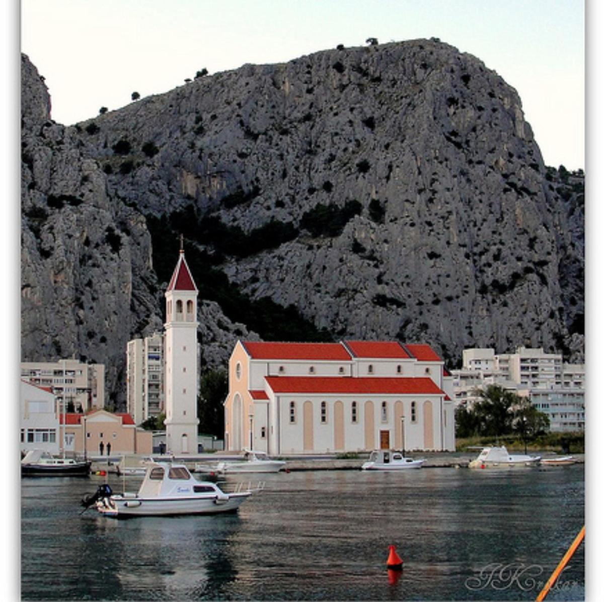 Photo 33
