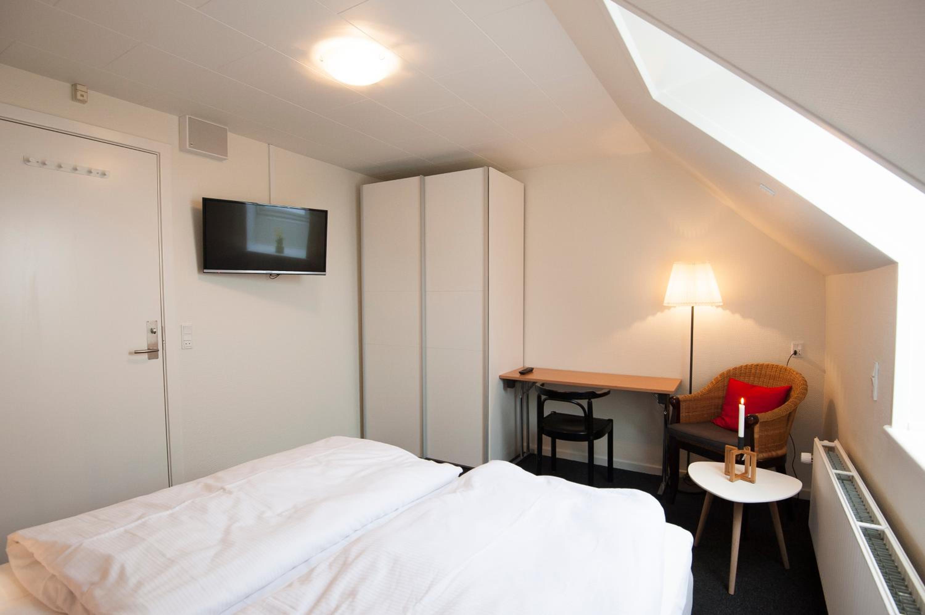 Photo 25
