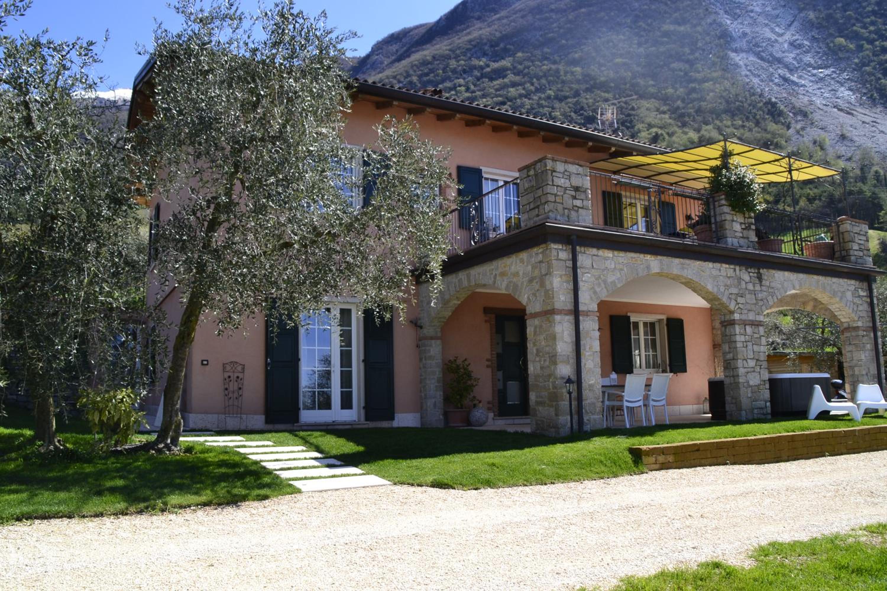 "Villa Giulia Nicole" Apartaments- Country House view 3