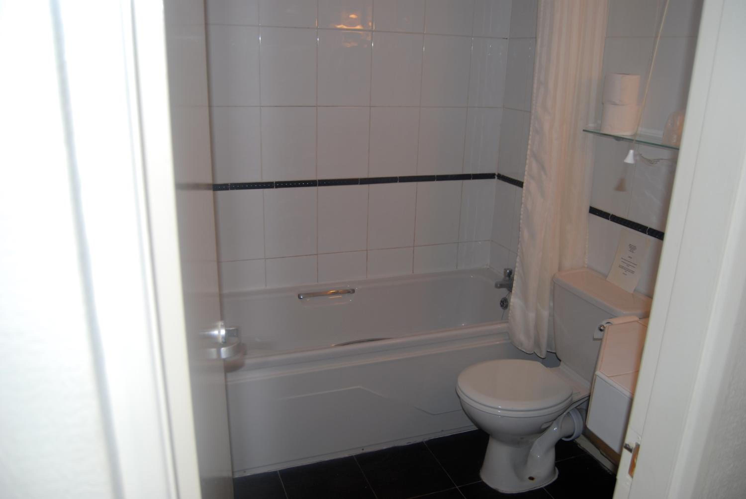 Rotherham Vacations - Brecon Hotel Sheffield Rotherham - Property Image 2
