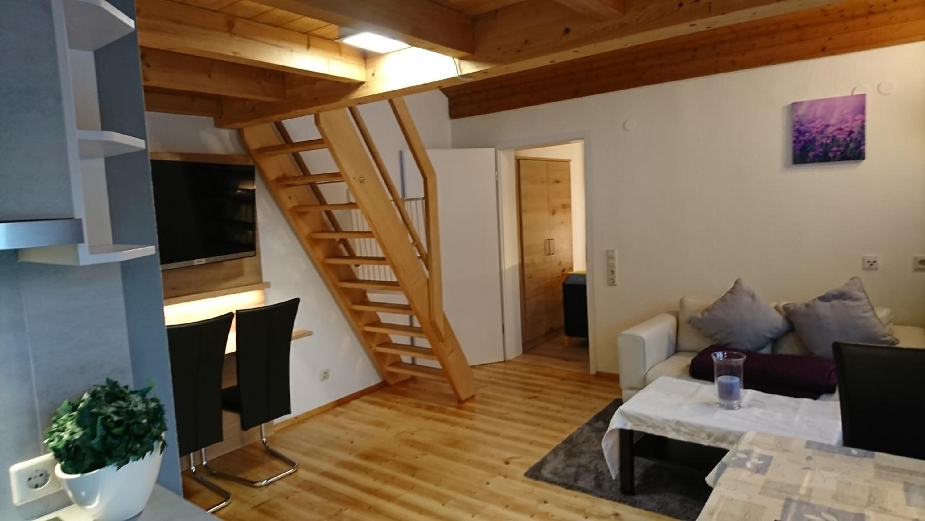 Traumhafte Ferienwohnung mit Pool en Steinen