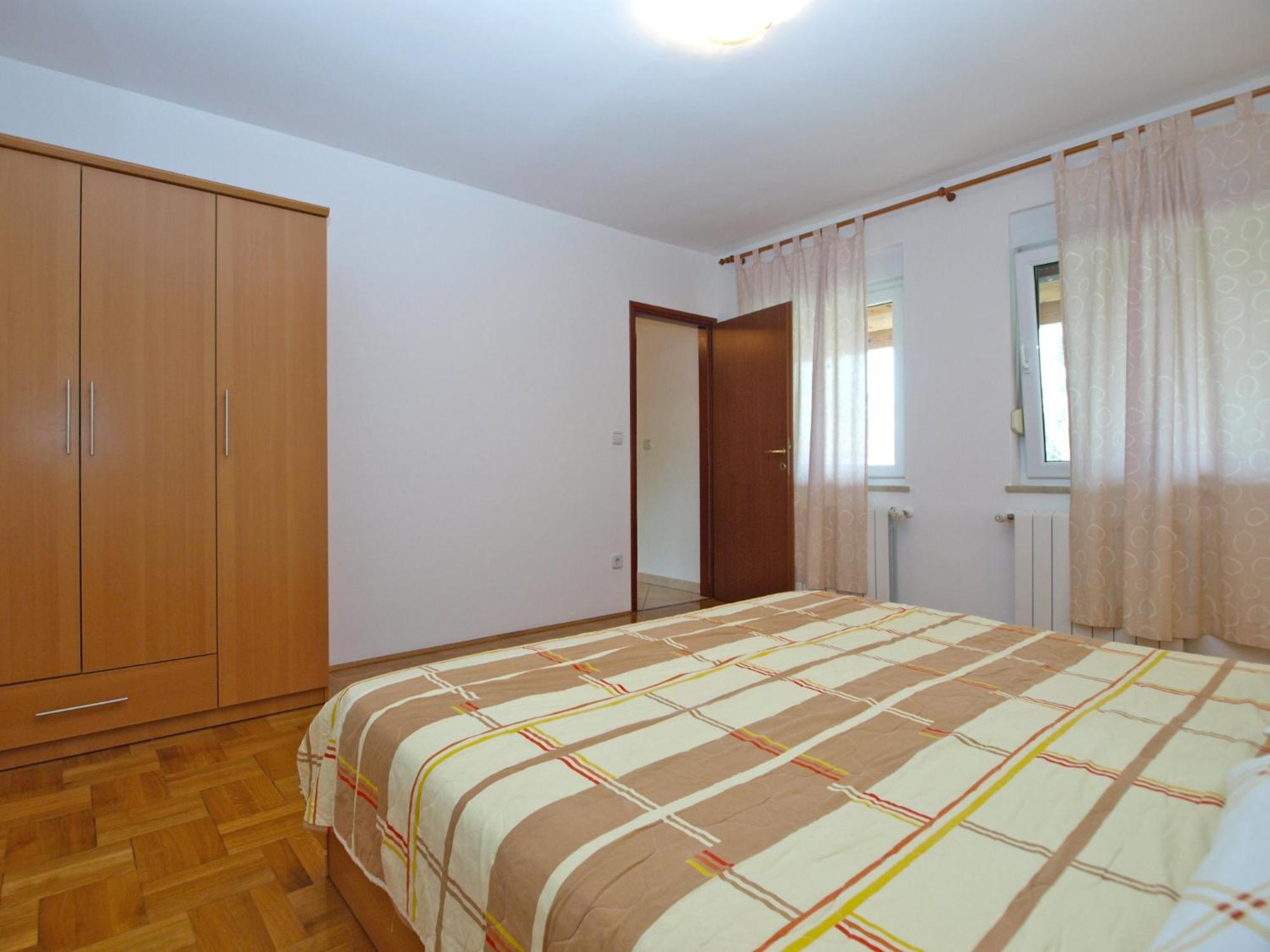 Apartment Alma 1600 view 5