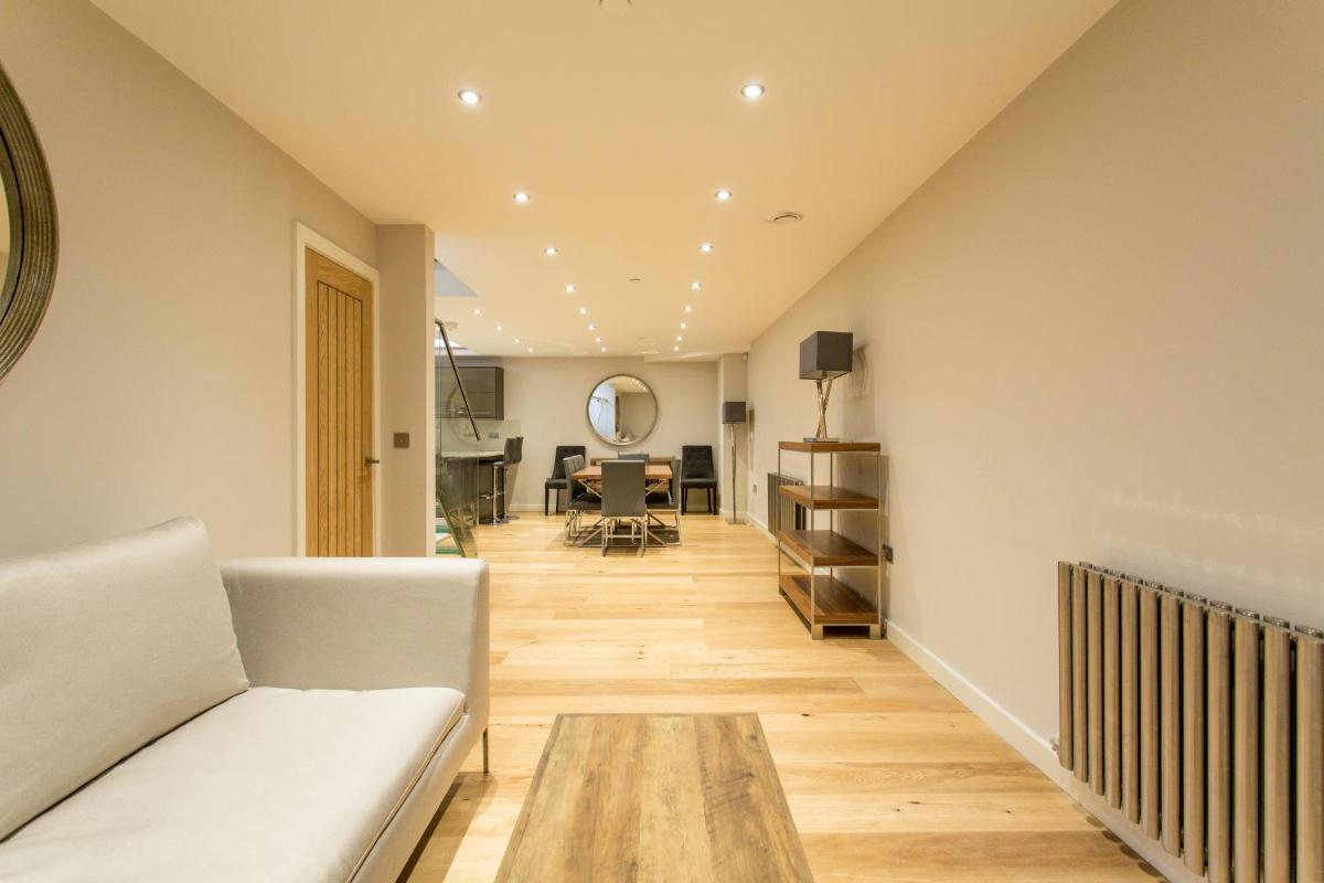 The Sweet Mews - Large 4BDR Home